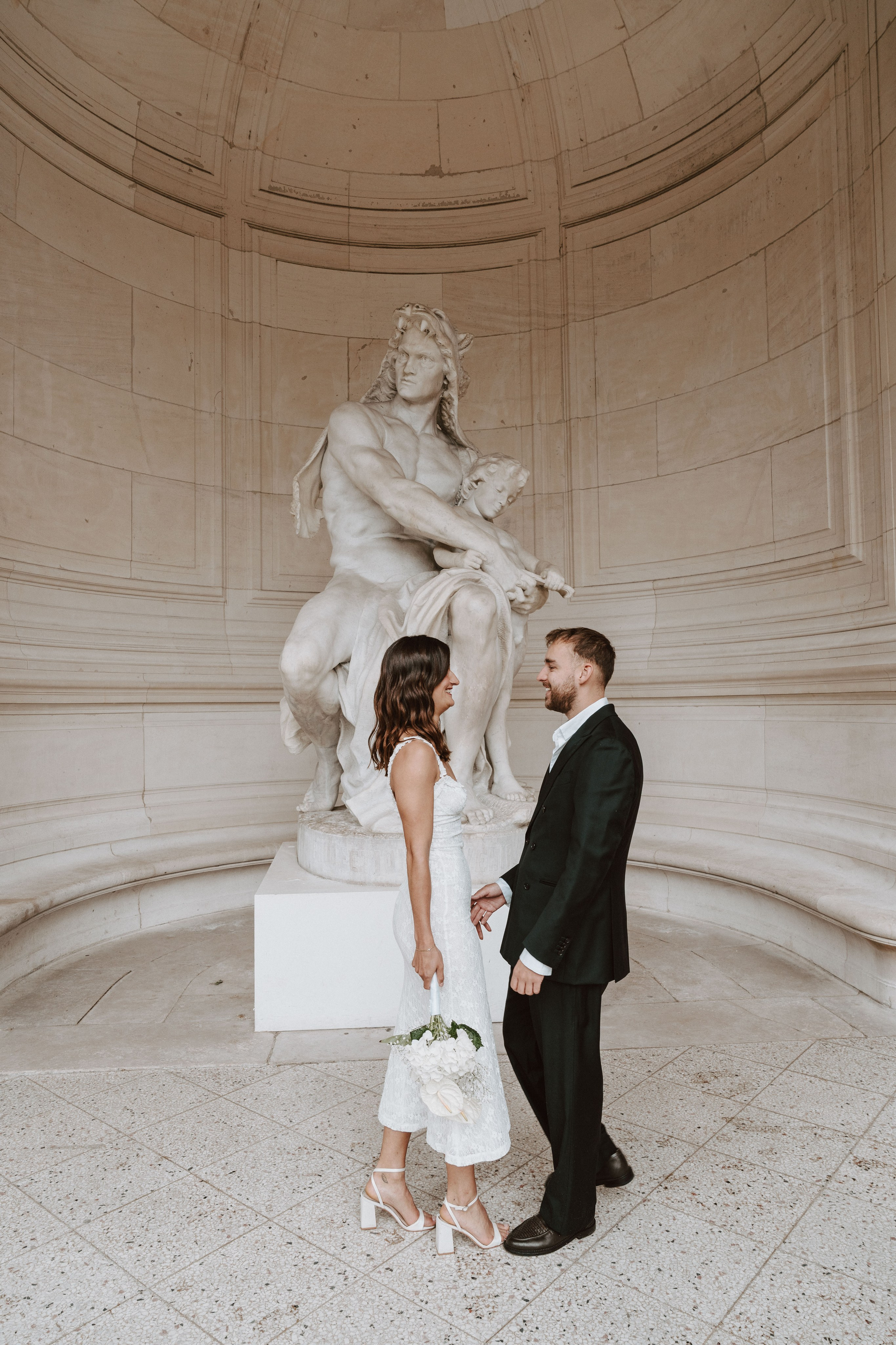 Pré-engagement à Paris. Lucy Hubert — Photographe de mariage à Paris et en France
