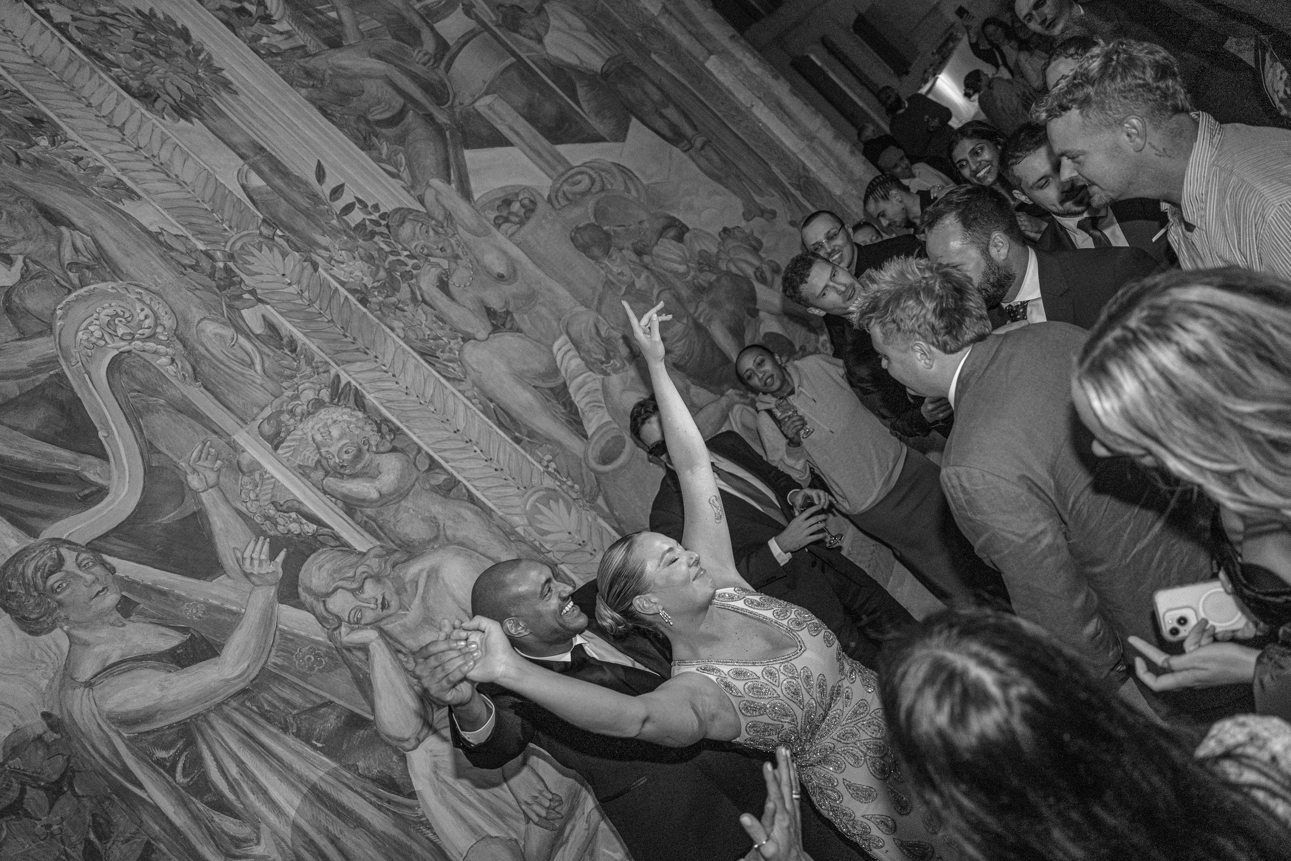 Full wedding gallery - 14h de couverture. Lucy Hubert — Photographe de mariage à Paris et en France