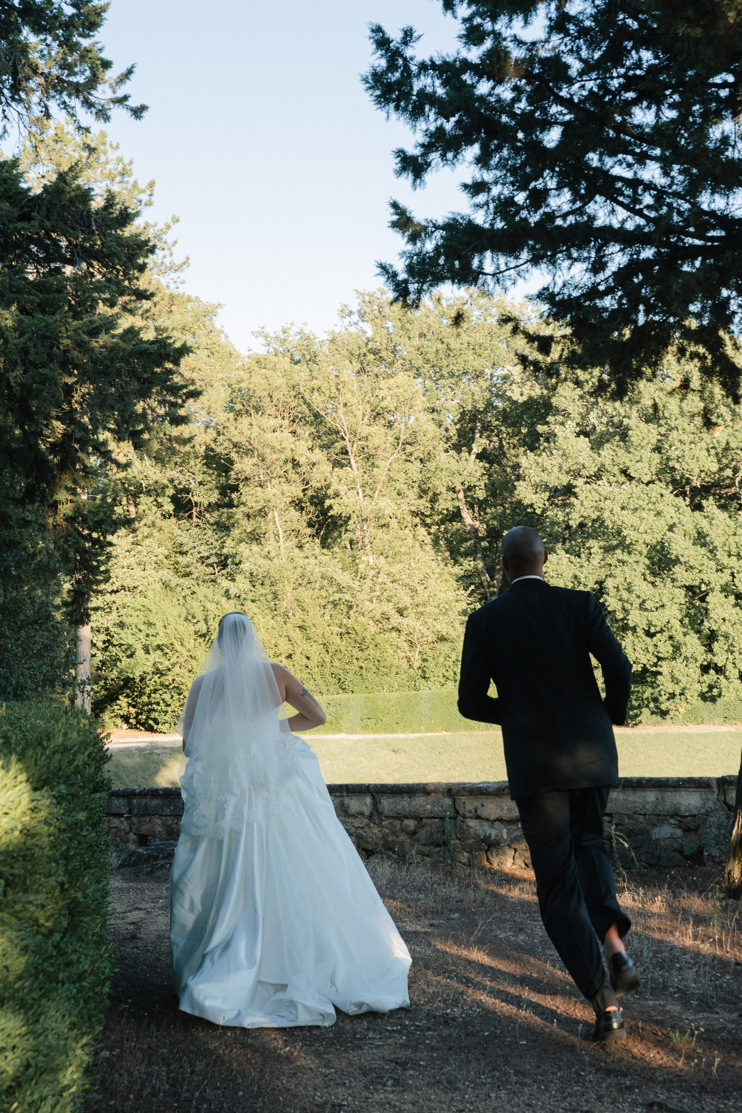 Full wedding gallery - 14h de couverture. Lucy Hubert — Photographe de mariage à Paris et en France