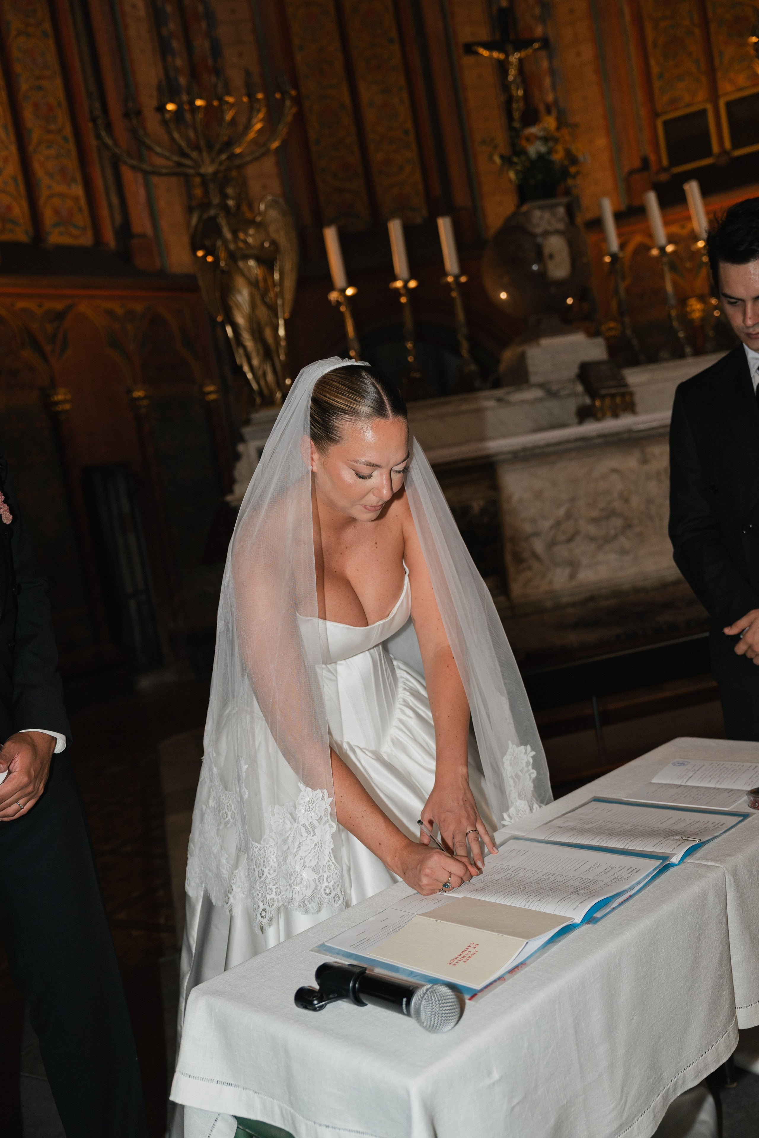 Full wedding gallery - 14h de couverture. Lucy Hubert — Photographe de mariage à Paris et en France