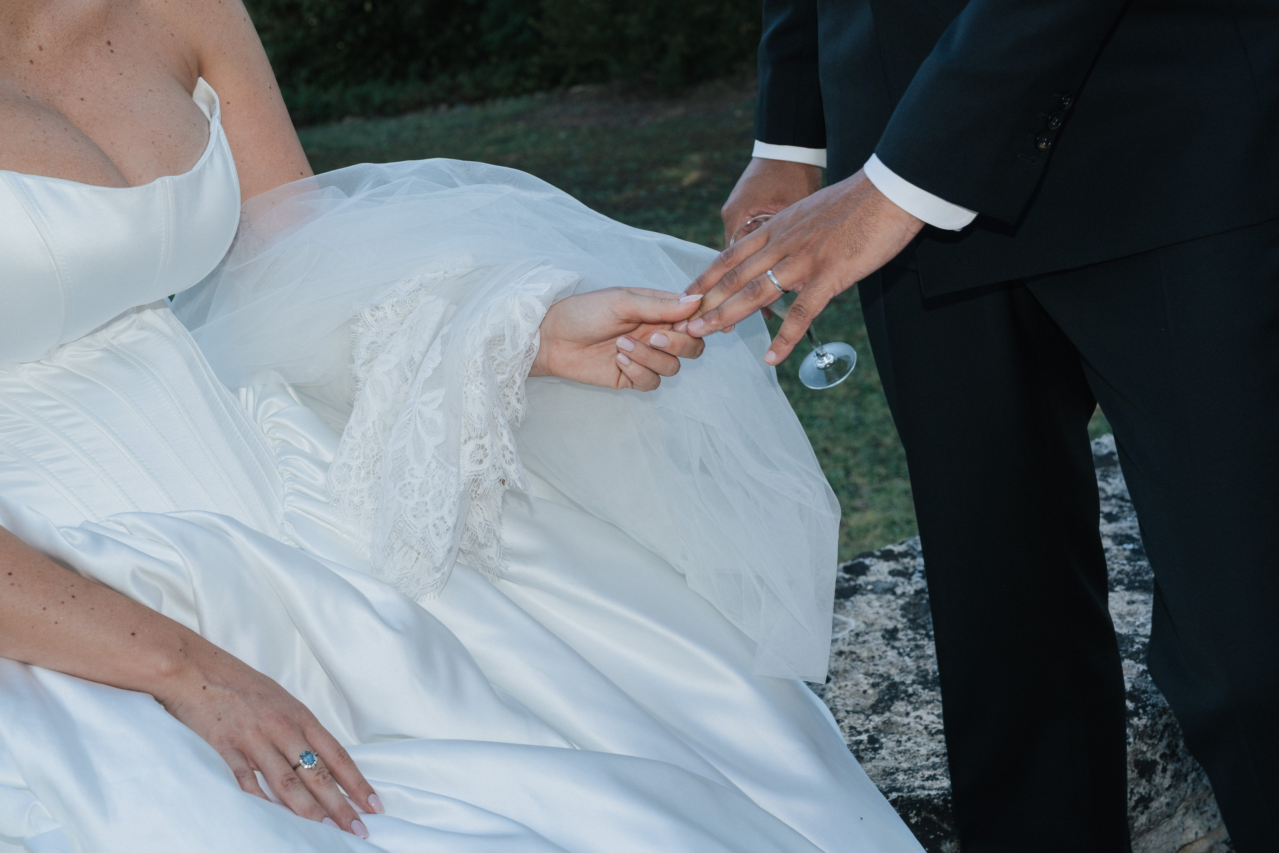 Full wedding gallery - 14h de couverture. Lucy Hubert — Photographe de mariage à Paris et en France