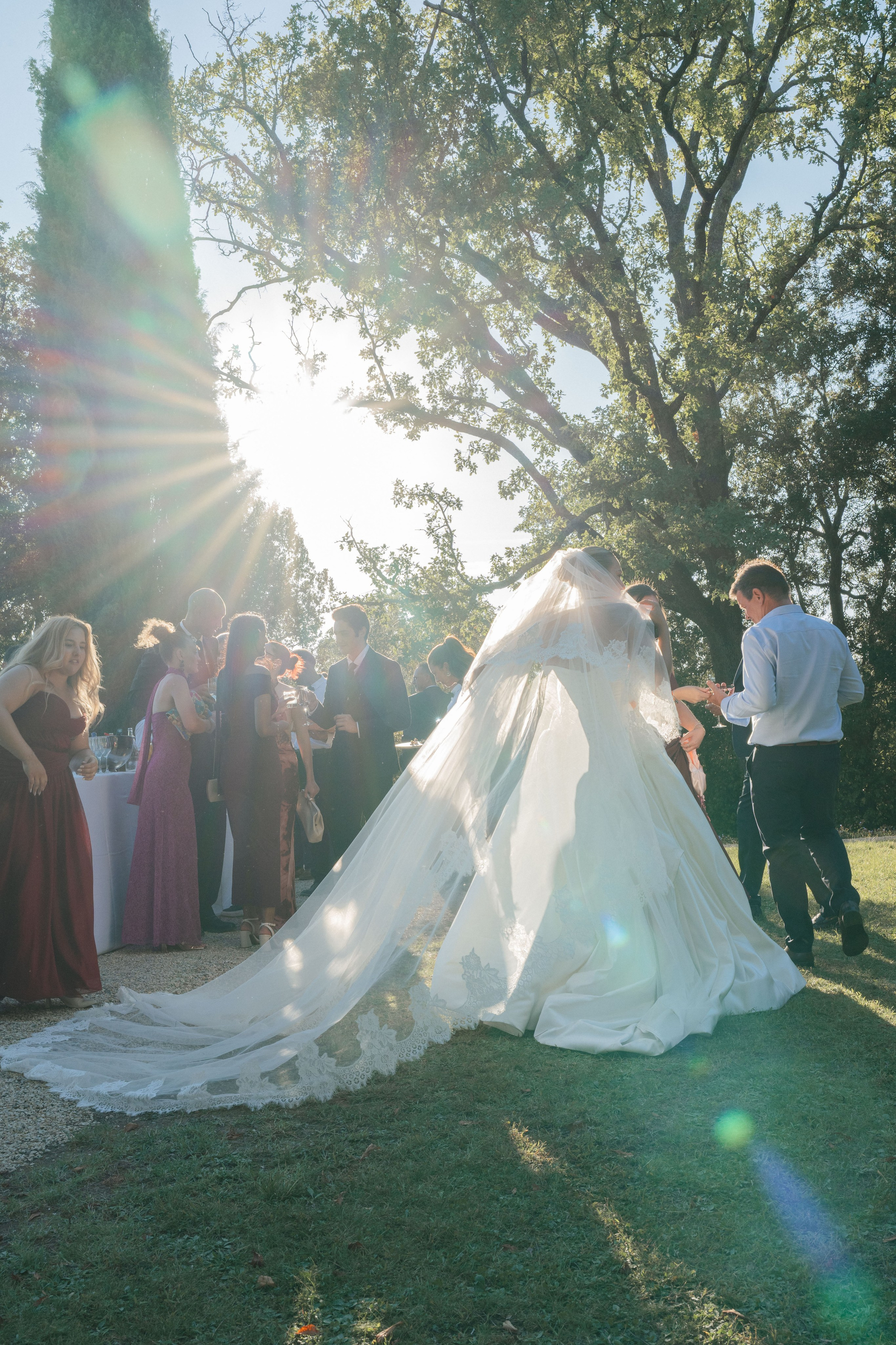 Full wedding gallery - 14h de couverture. Lucy Hubert — Photographe de mariage à Paris et en France