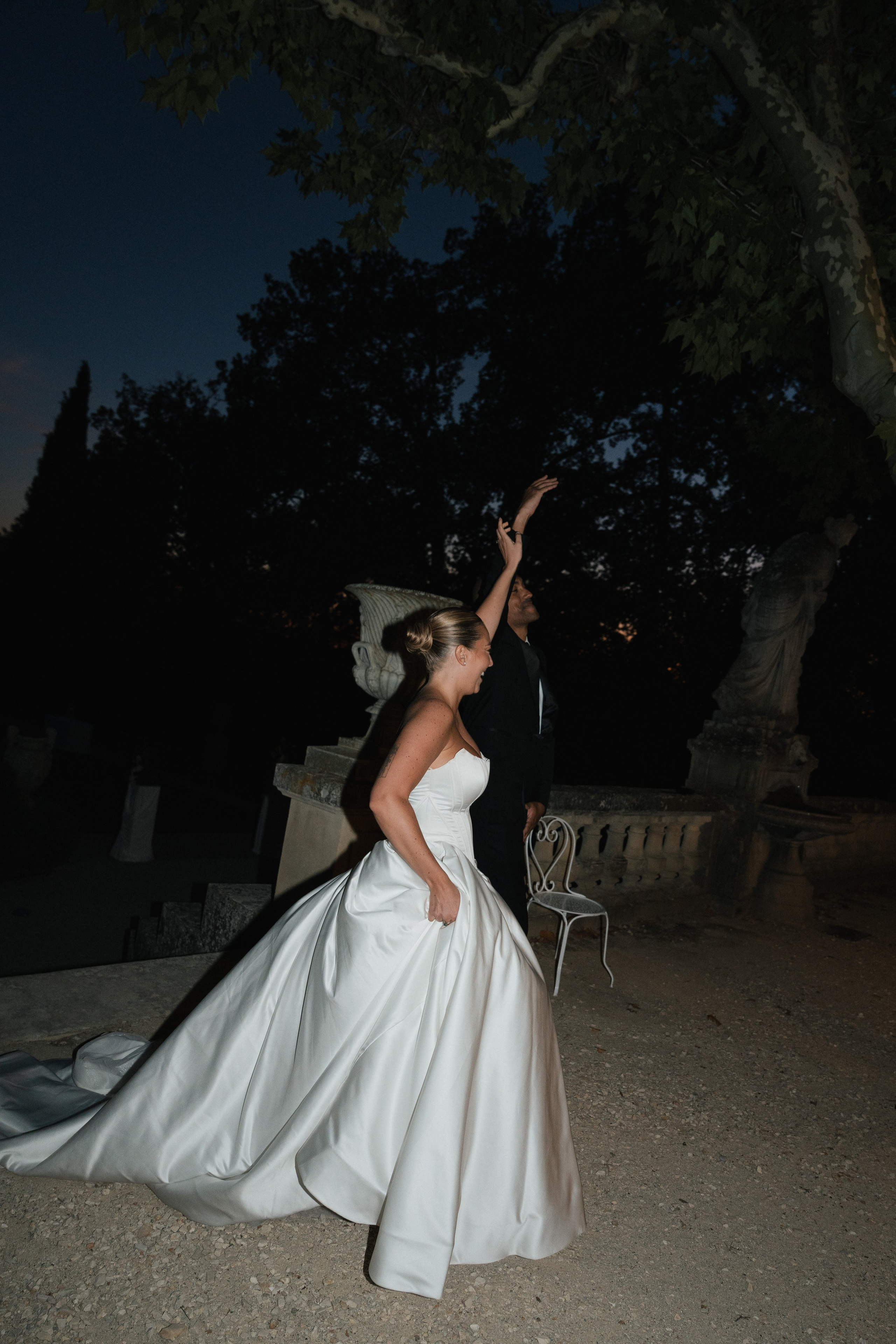 Full wedding gallery - 14h de couverture. Lucy Hubert — Photographe de mariage à Paris et en France