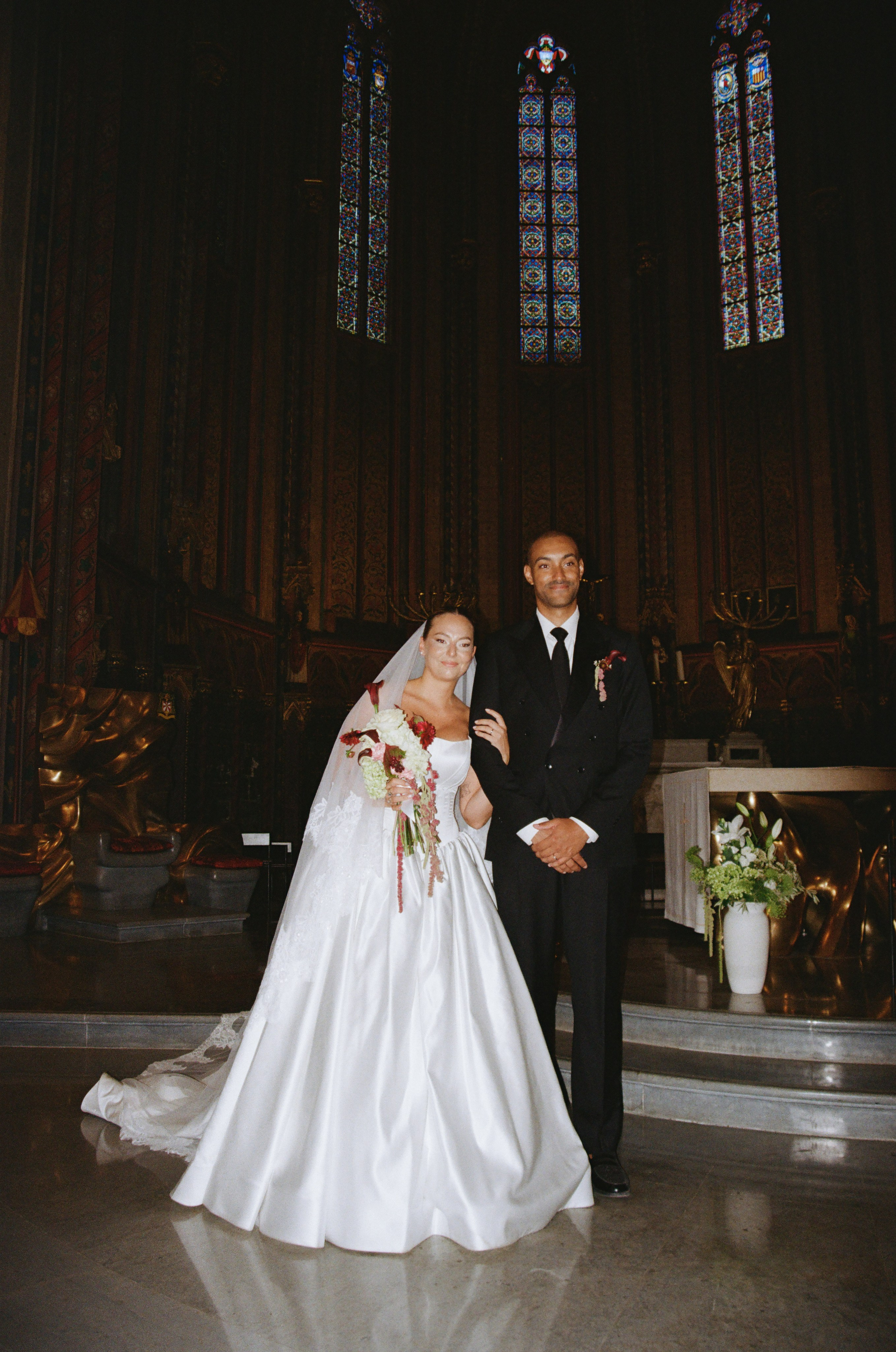 À l’argentique. Lucy Hubert — Photographe de mariage à Paris et en France