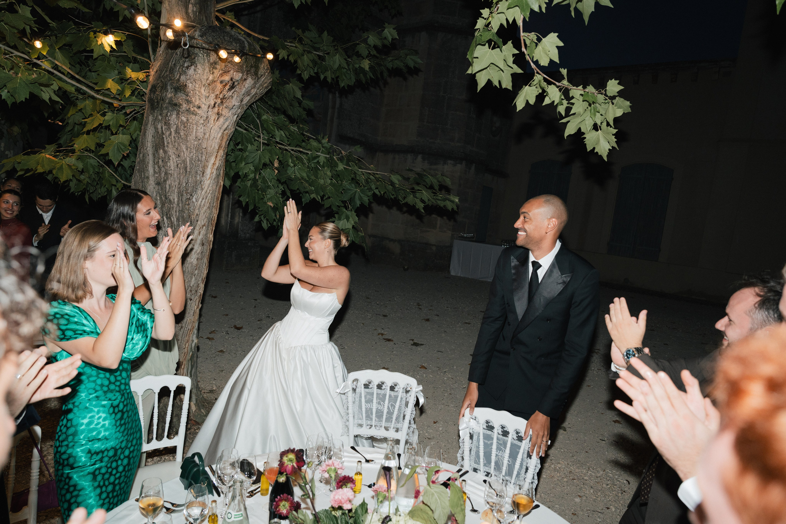 Full wedding gallery - 14h de couverture. Lucy Hubert — Photographe de mariage à Paris et en France