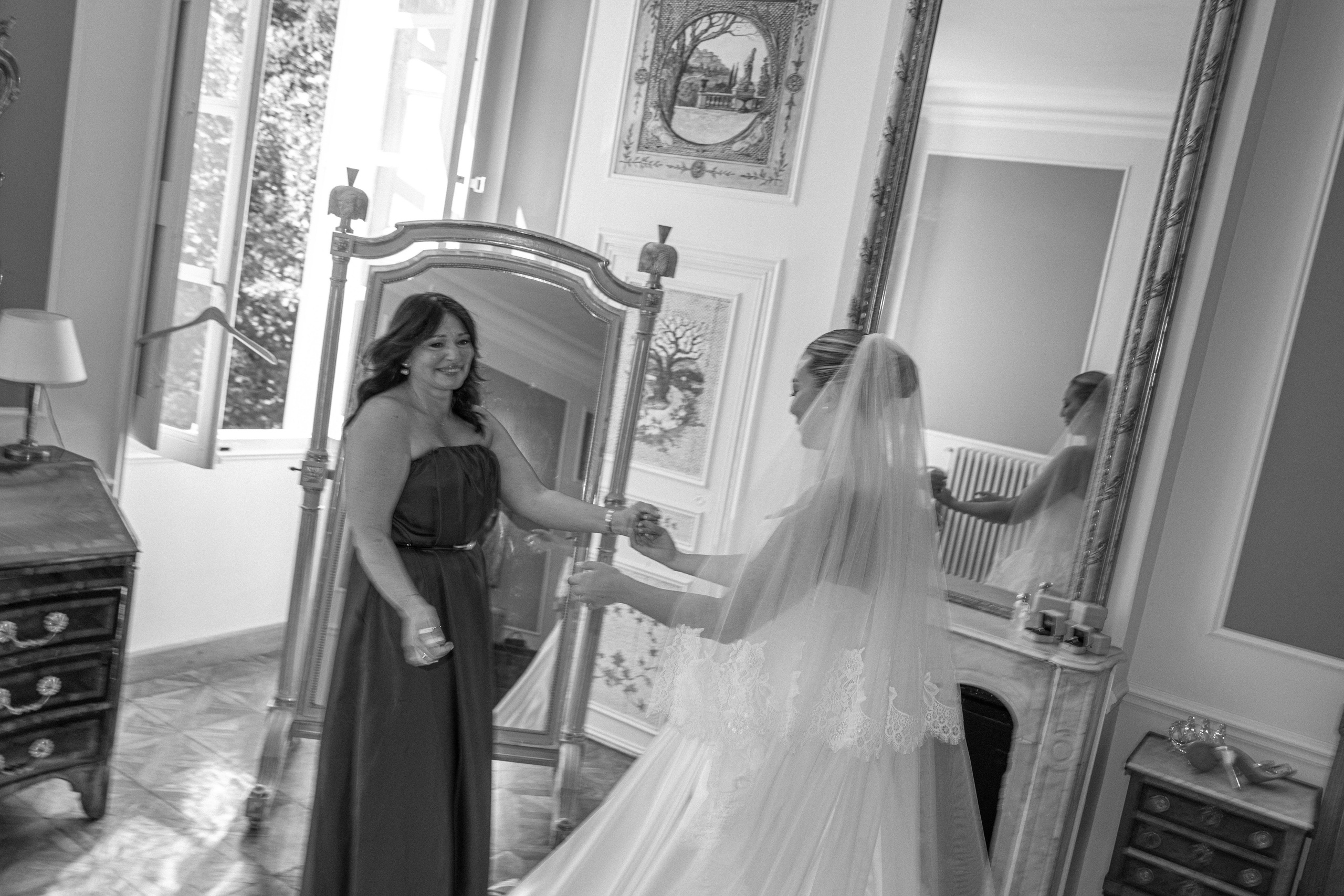Full wedding gallery - 14h de couverture. Lucy Hubert — Photographe de mariage à Paris et en France