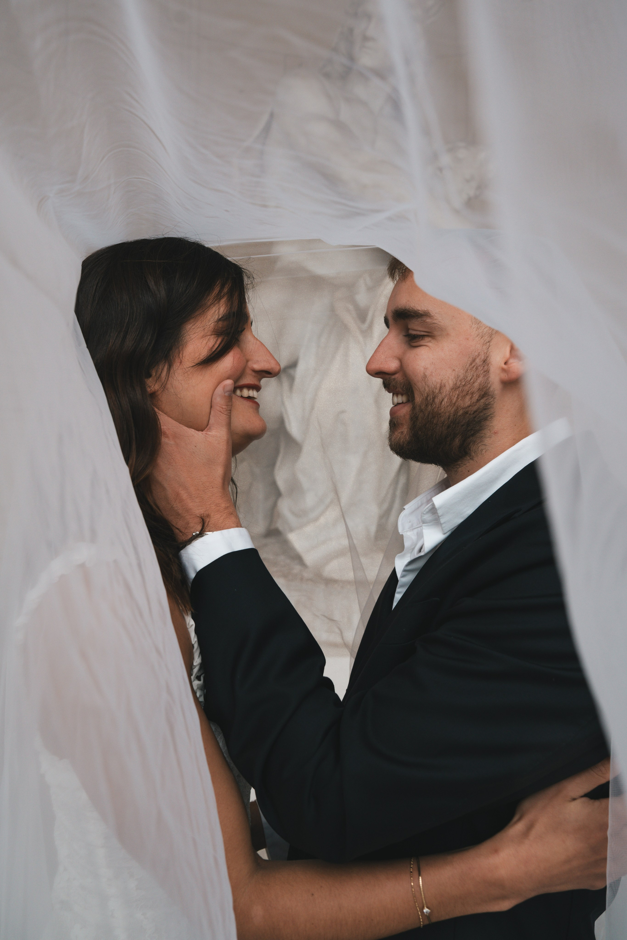 Pré-engagement à Paris. Lucy Hubert — Photographe de mariage à Paris et en France
