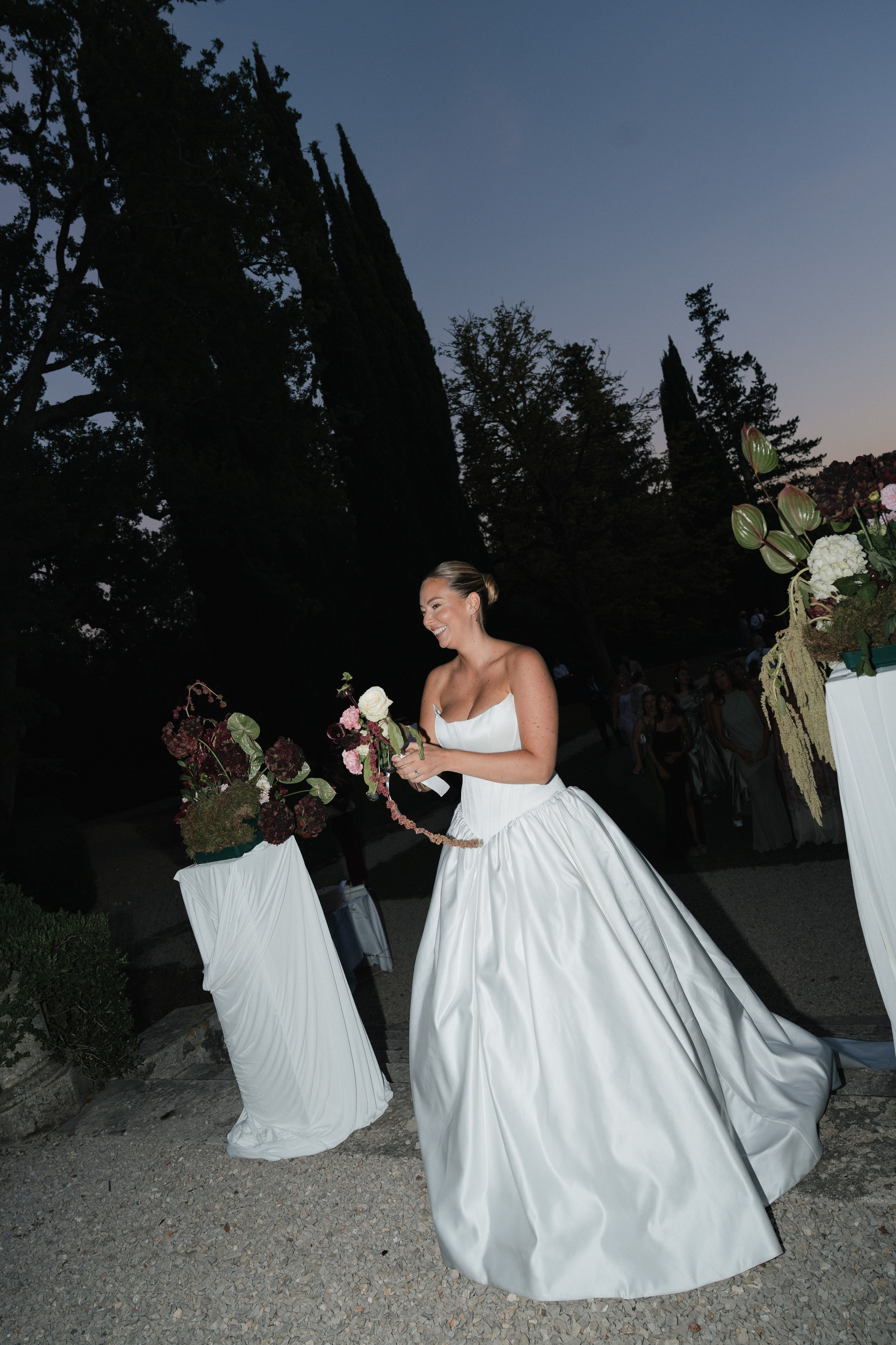 Full wedding gallery - 14h de couverture. Lucy Hubert — Photographe de mariage à Paris et en France