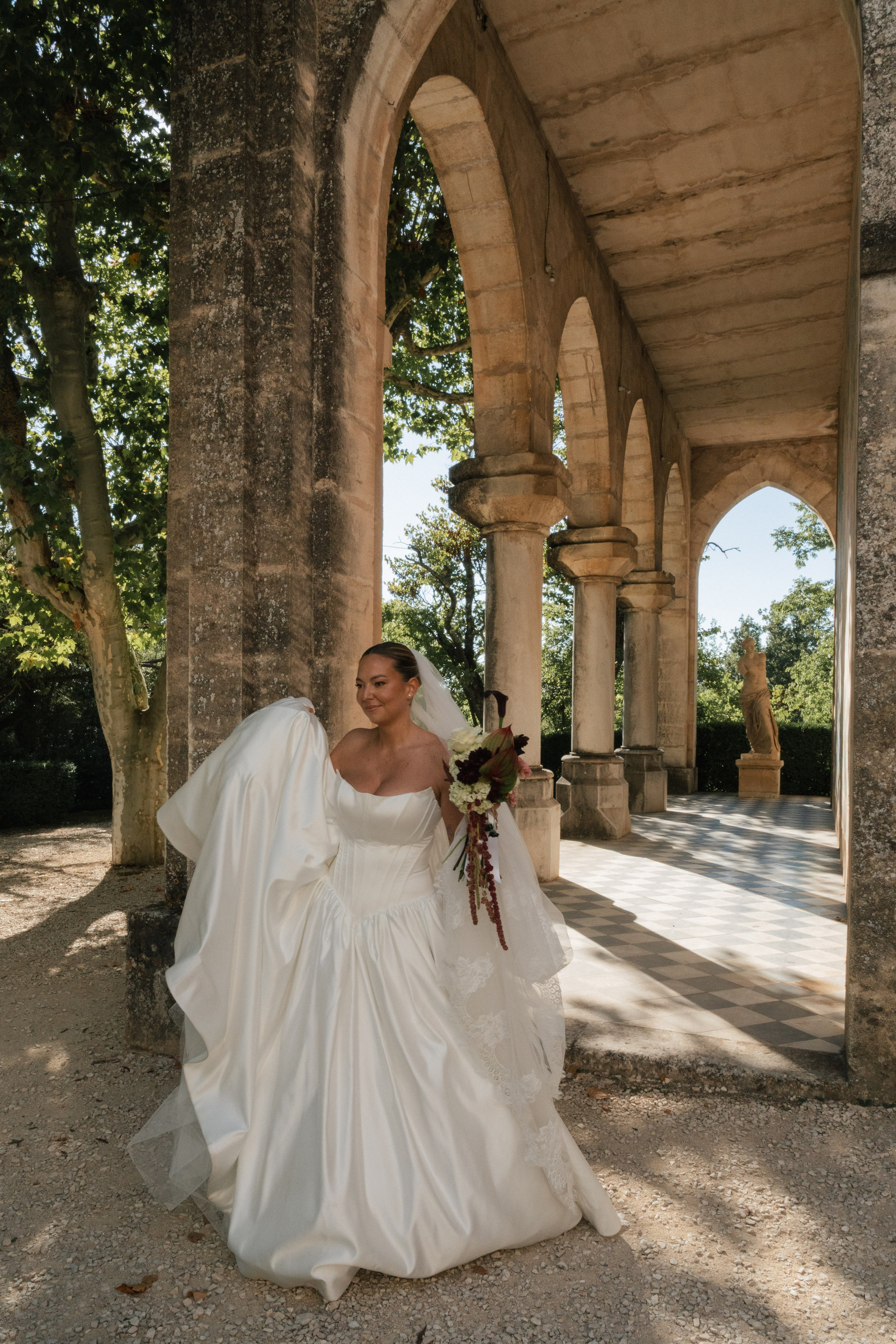 Full wedding gallery - 14h de couverture. Lucy Hubert — Photographe de mariage à Paris et en France