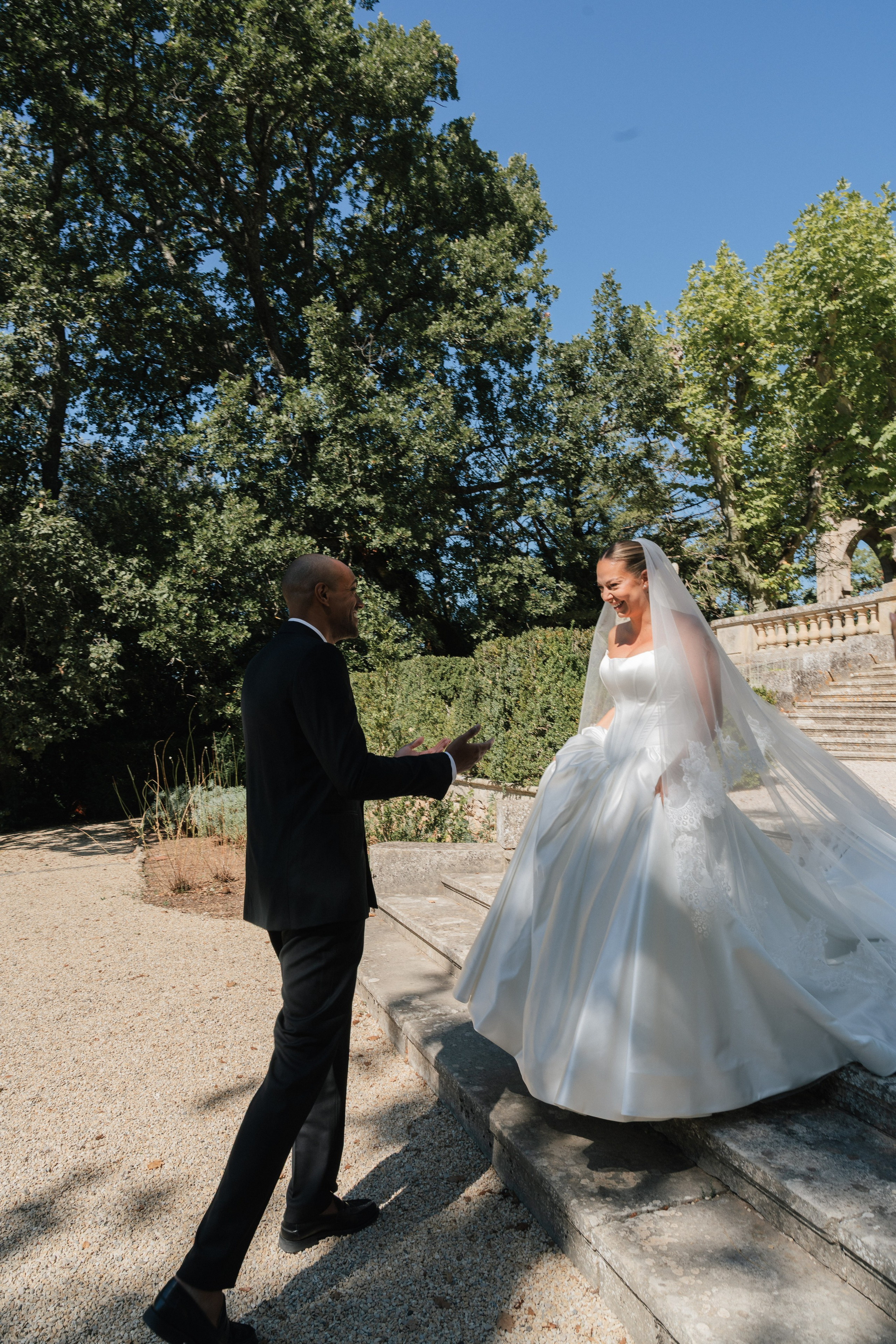 Full wedding gallery - 14h de couverture. Lucy Hubert — Photographe de mariage à Paris et en France