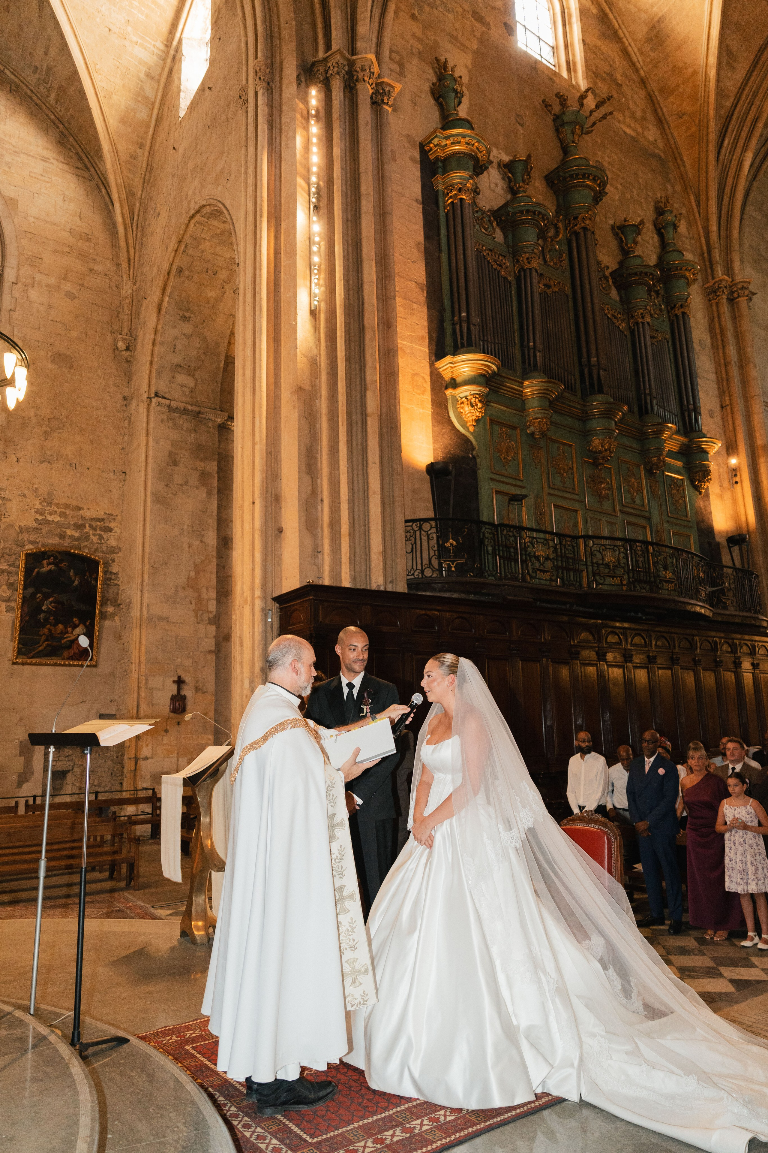 Full wedding gallery - 14h de couverture. Lucy Hubert — Photographe de mariage à Paris et en France