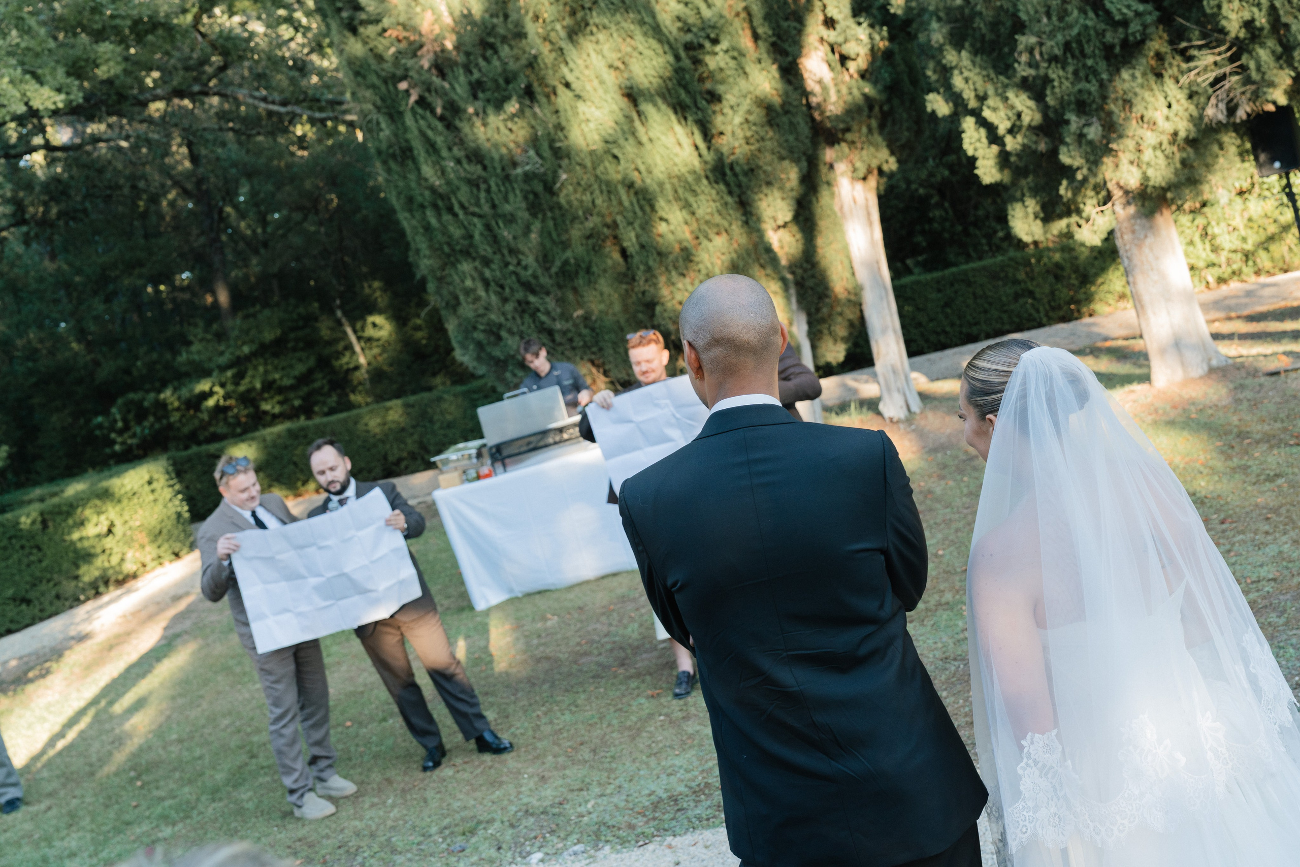 Full wedding gallery - 14h de couverture. Lucy Hubert — Photographe de mariage à Paris et en France