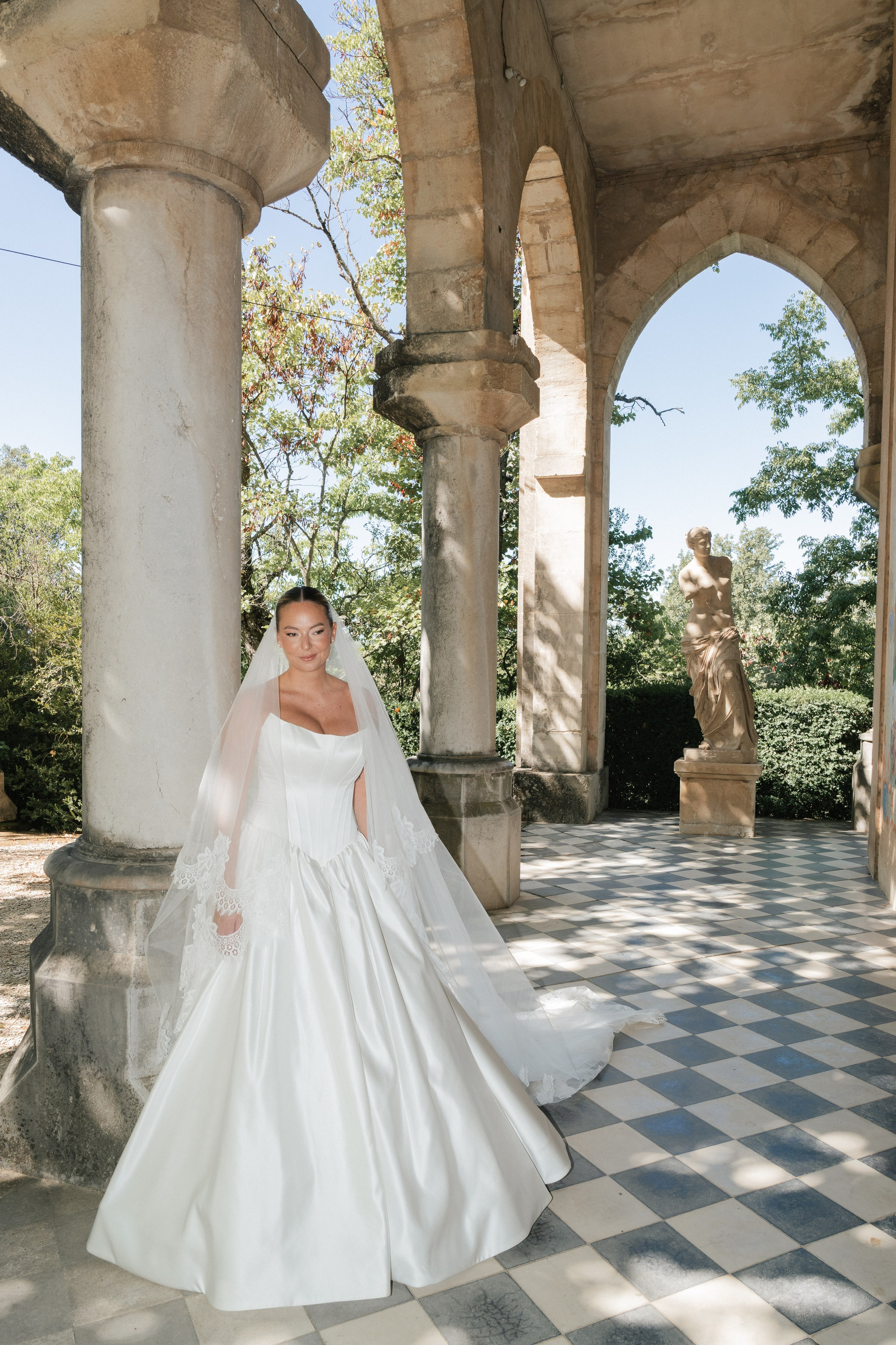 Full wedding gallery - 14h de couverture. Lucy Hubert — Photographe de mariage à Paris et en France
