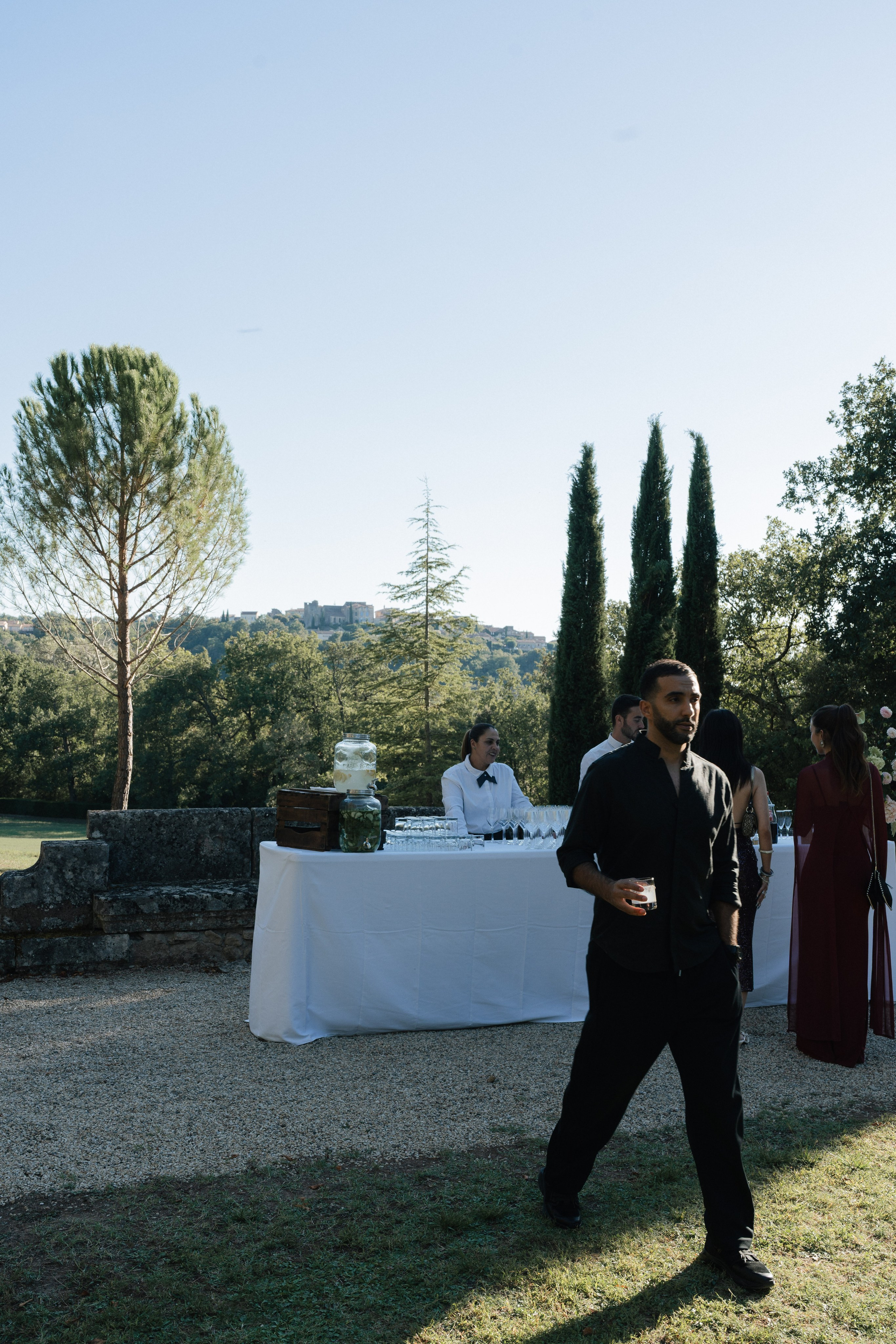 Full wedding gallery - 14h de couverture. Lucy Hubert — Photographe de mariage à Paris et en France