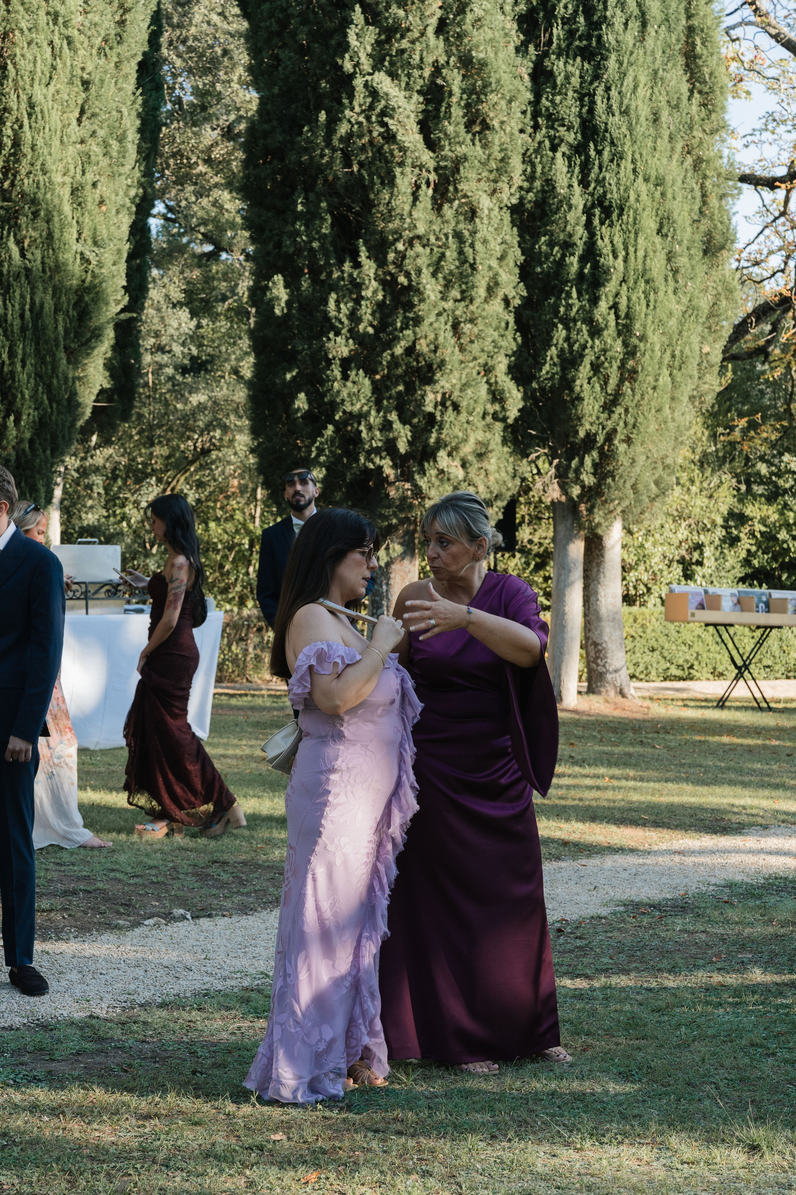 Full wedding gallery - 14h de couverture. Lucy Hubert — Photographe de mariage à Paris et en France