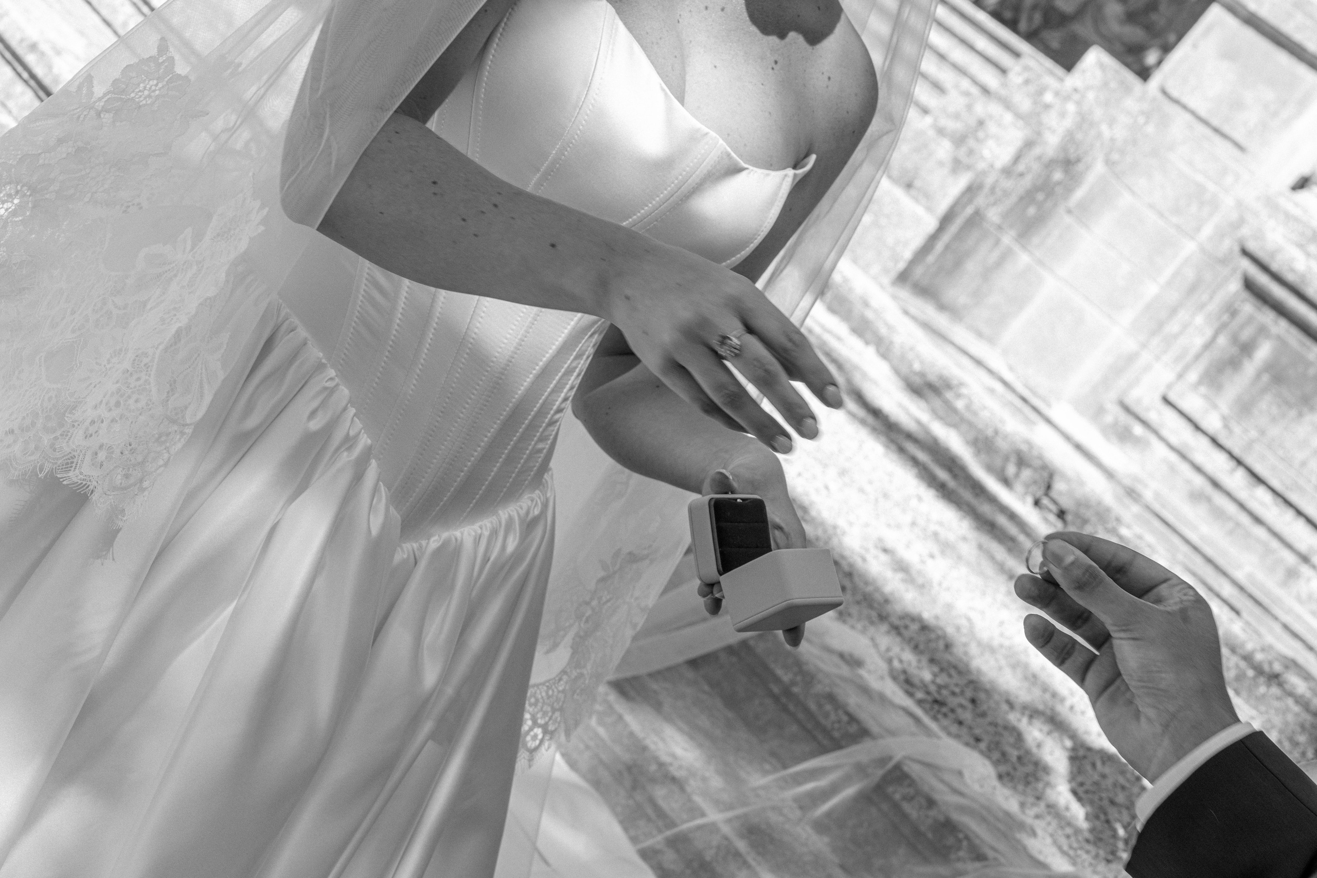 Full wedding gallery - 14h de couverture. Lucy Hubert — Photographe de mariage à Paris et en France