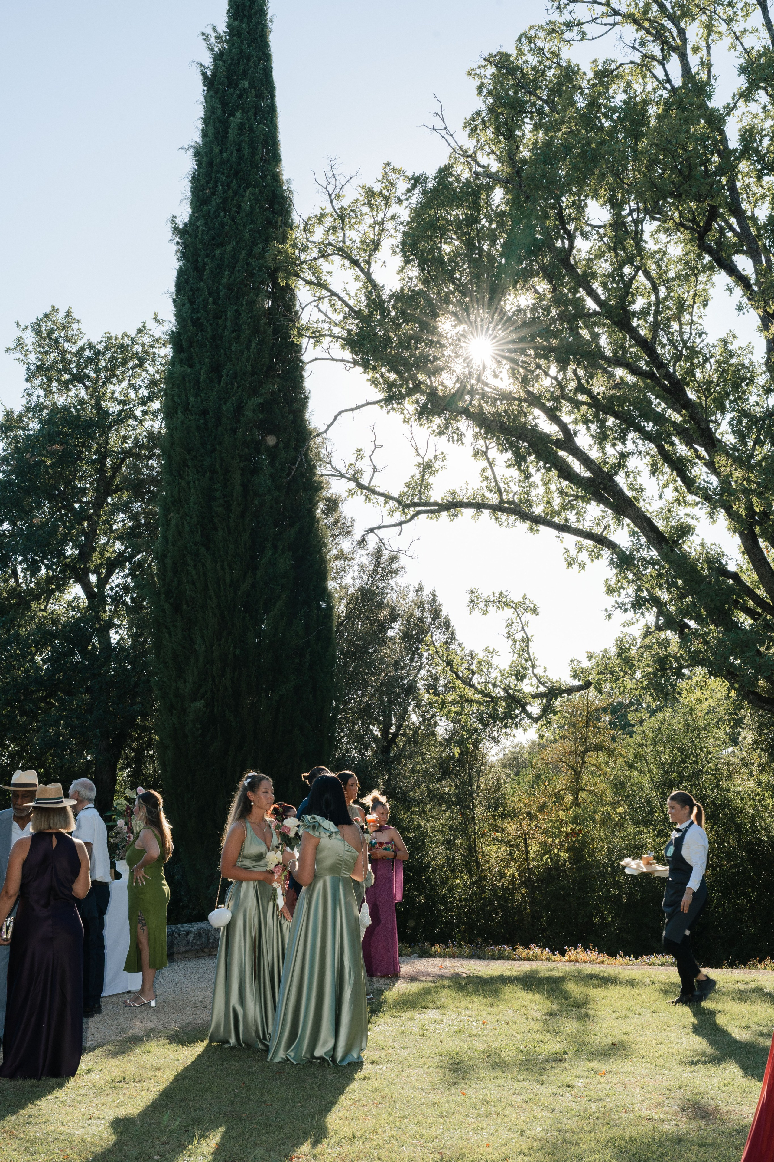 Full wedding gallery - 14h de couverture. Lucy Hubert — Photographe de mariage à Paris et en France