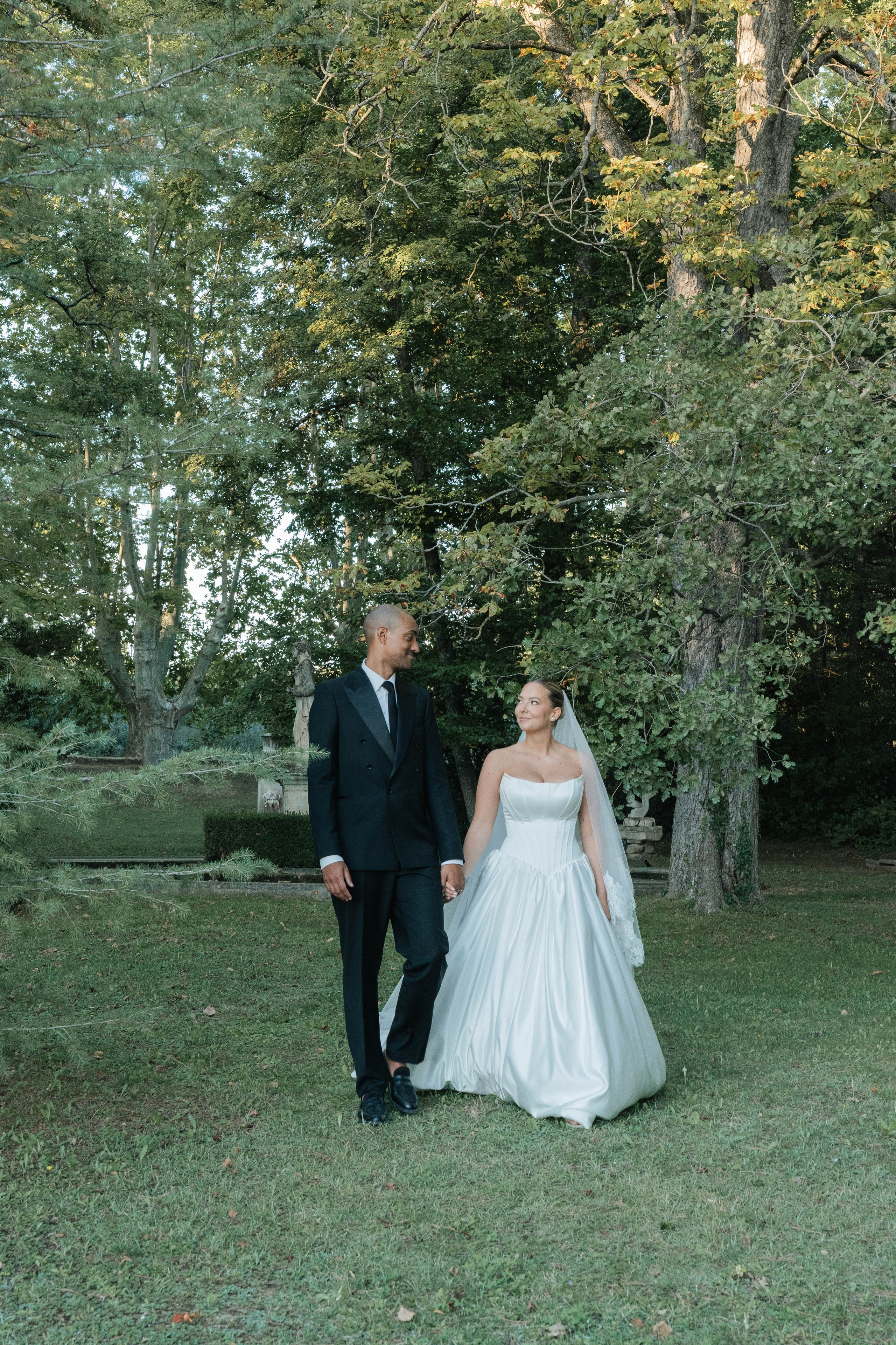 Full wedding gallery - 14h de couverture. Lucy Hubert — Photographe de mariage à Paris et en France