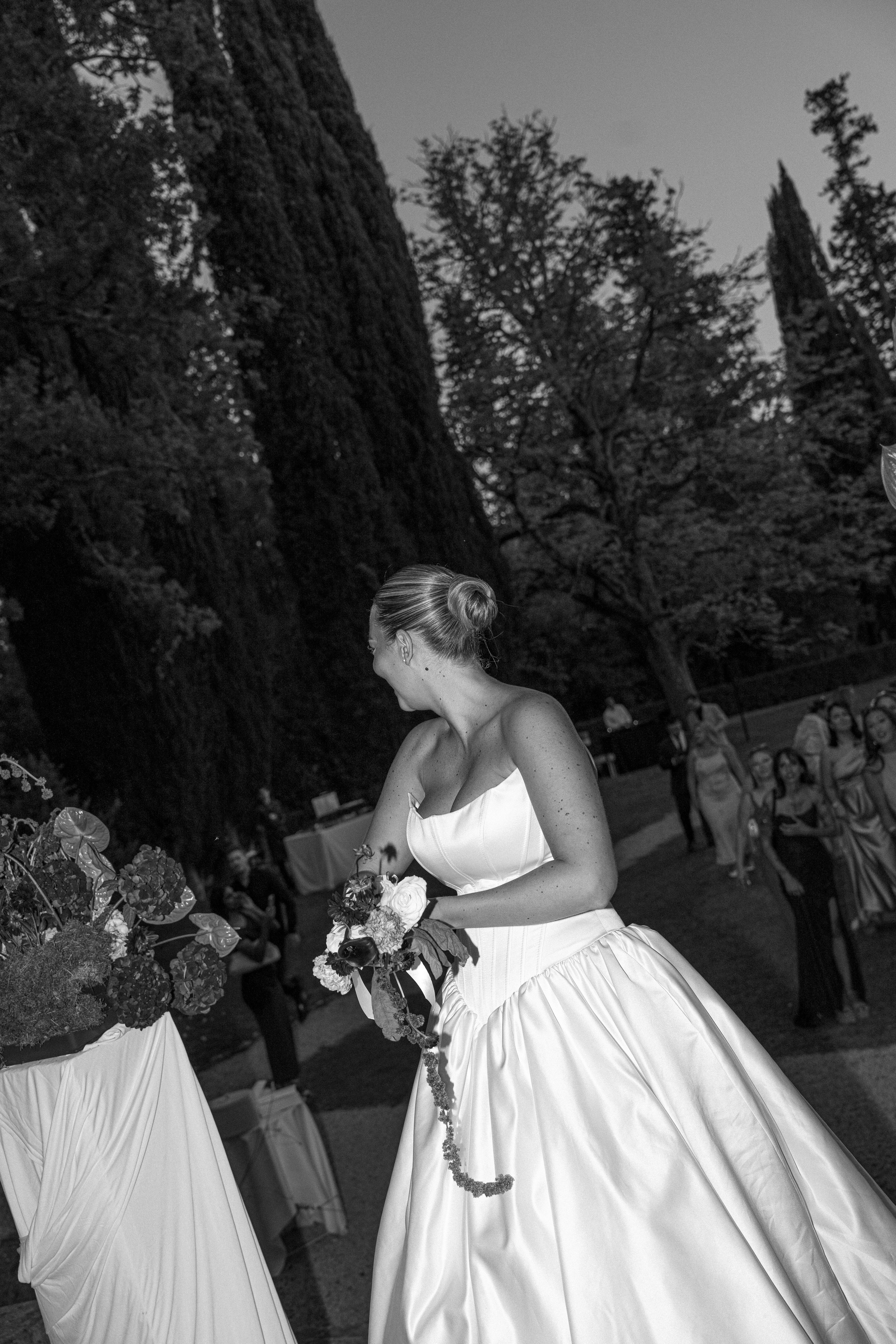Full wedding gallery - 14h de couverture. Lucy Hubert — Photographe de mariage à Paris et en France