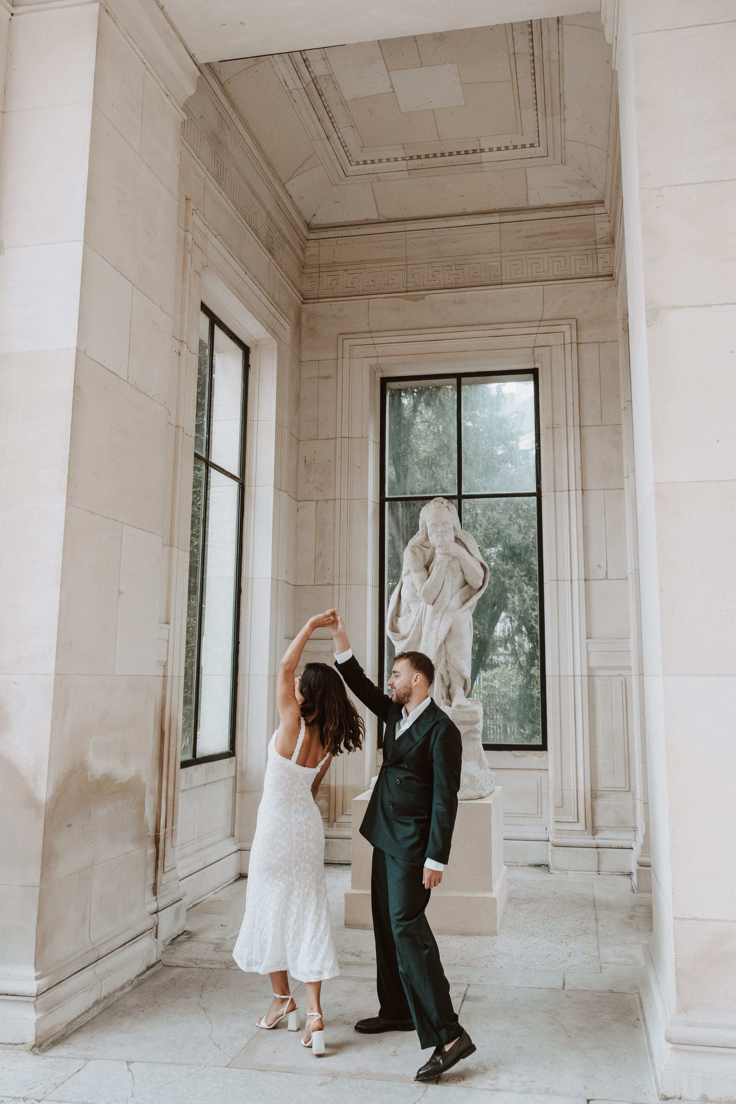 Pré-engagement à Paris. Lucy Hubert — Photographe de mariage à Paris et en France