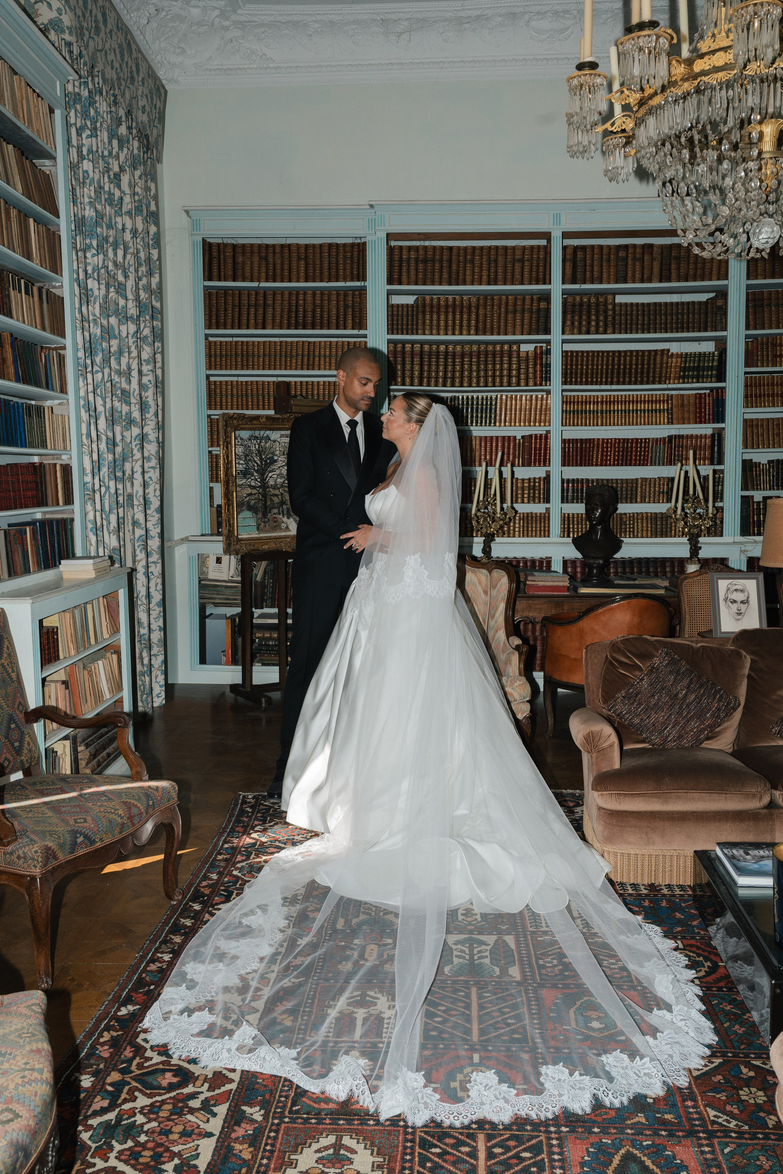 Full wedding gallery - 14h de couverture. Lucy Hubert — Photographe de mariage à Paris et en France