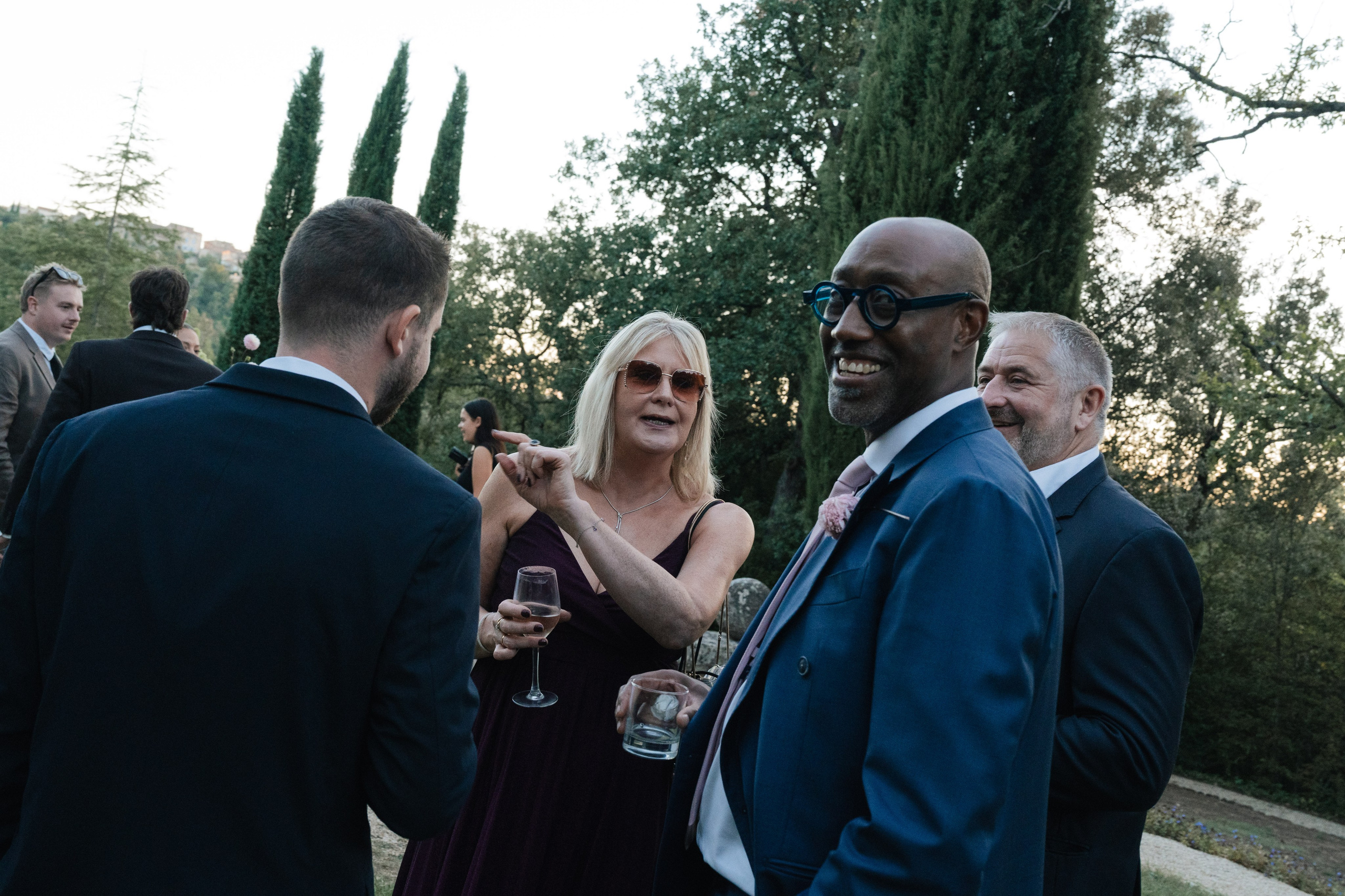 Full wedding gallery - 14h de couverture. Lucy Hubert — Photographe de mariage à Paris et en France