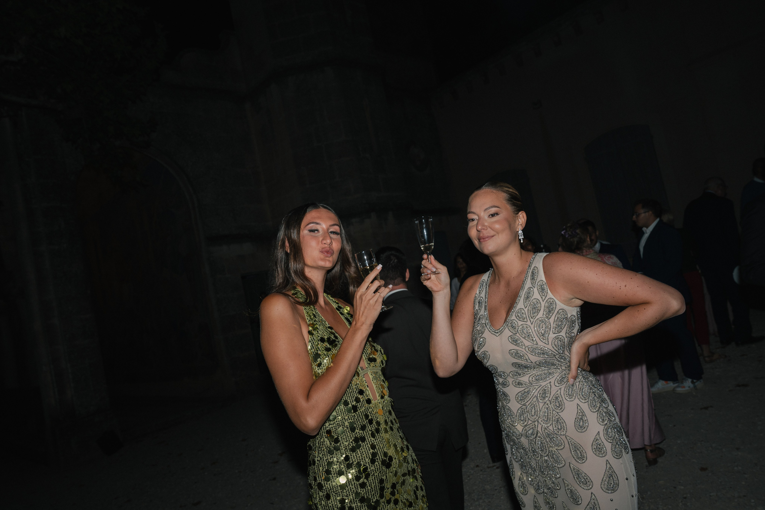 Full wedding gallery - 14h de couverture. Lucy Hubert — Photographe de mariage à Paris et en France