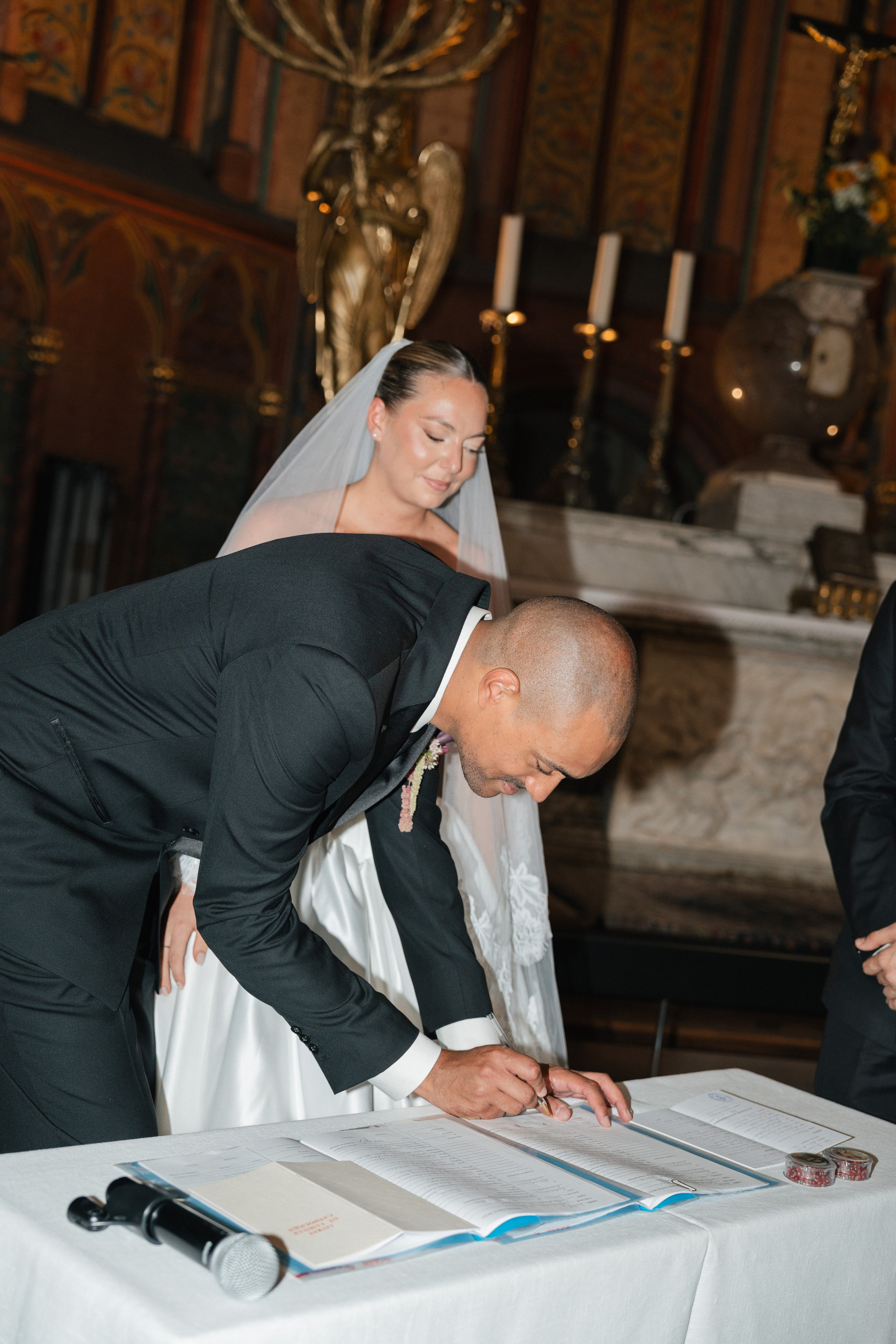 Full wedding gallery - 14h de couverture. Lucy Hubert — Photographe de mariage à Paris et en France
