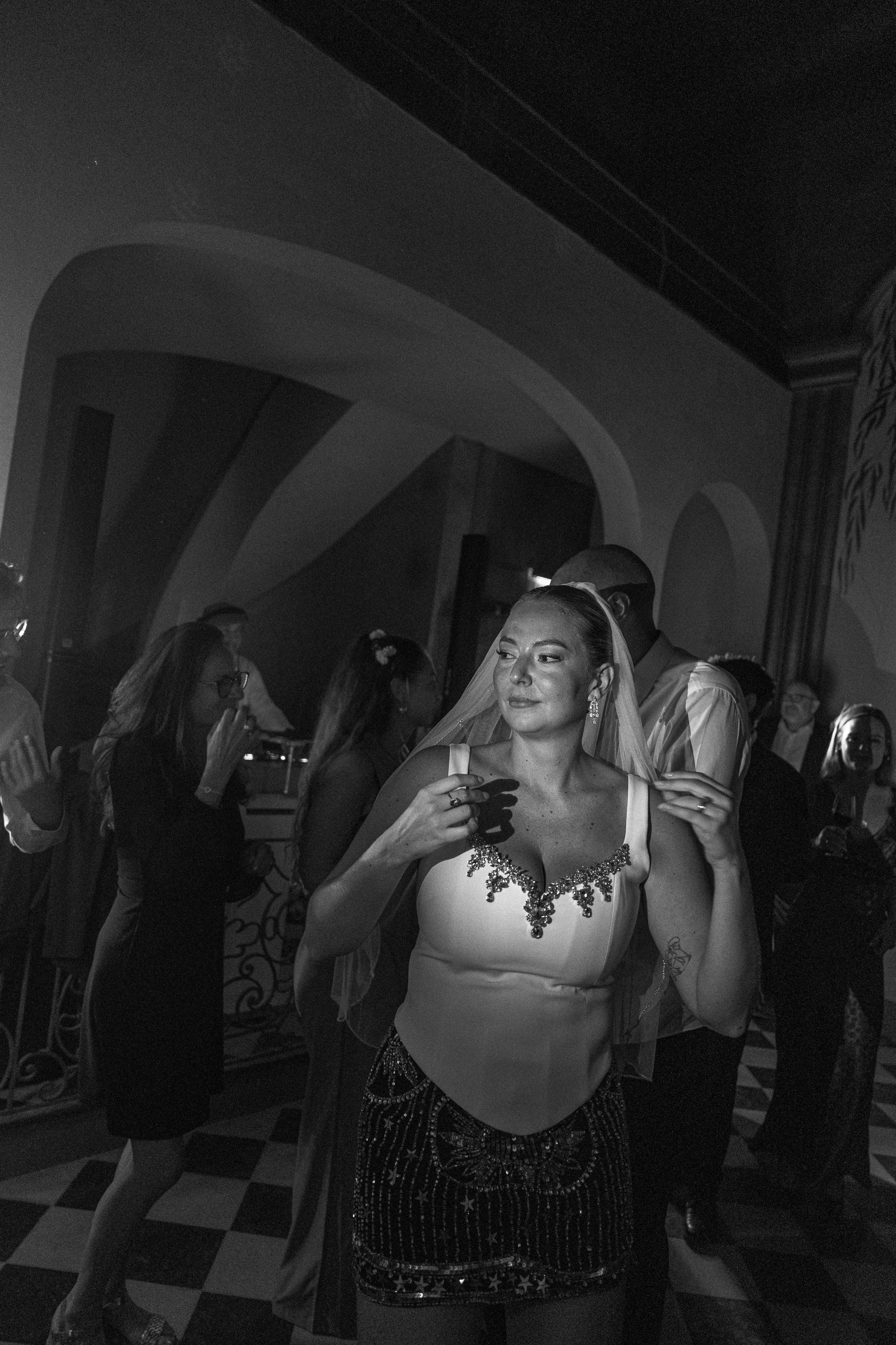Full wedding gallery - 14h de couverture. Lucy Hubert — Photographe de mariage à Paris et en France