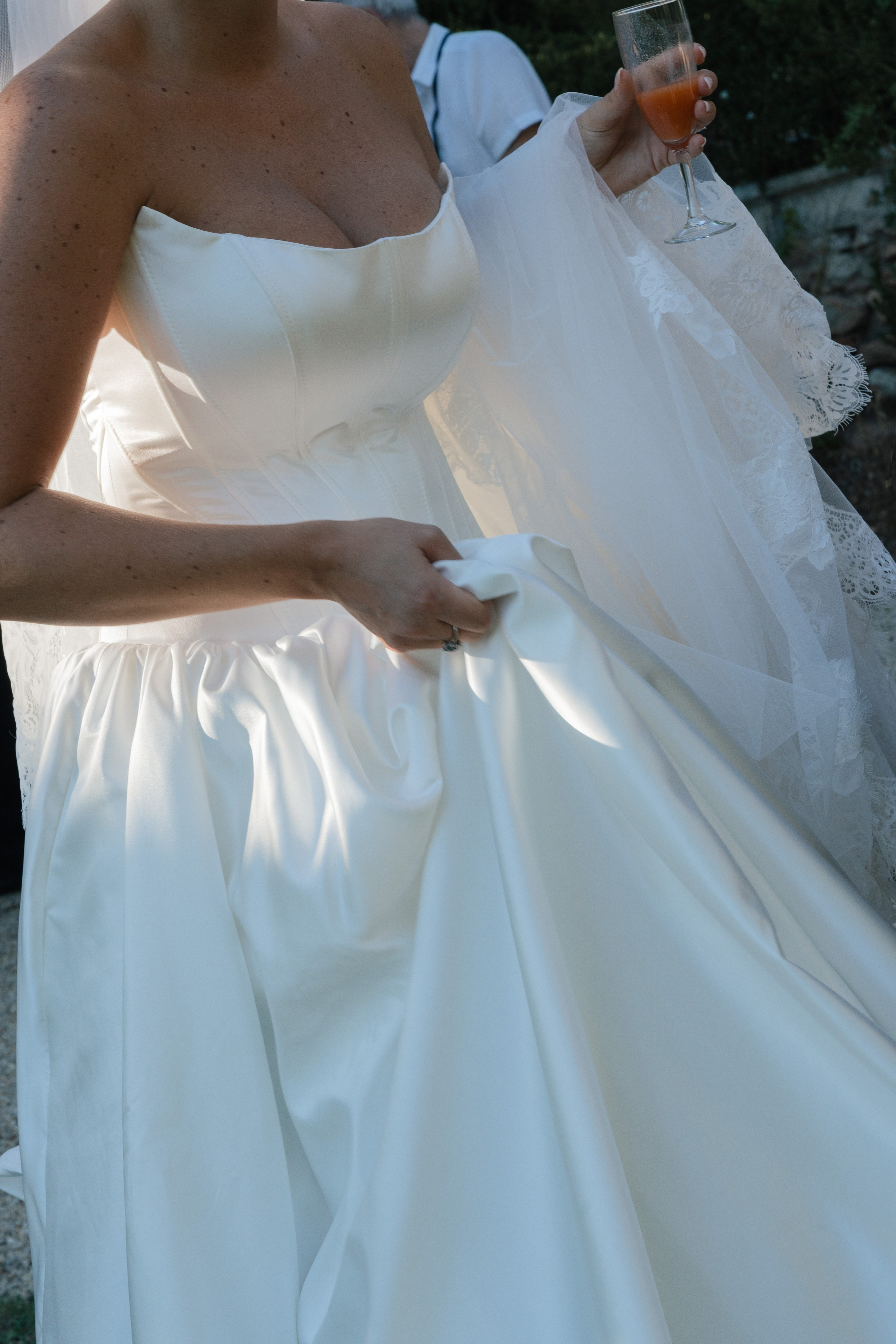 Full wedding gallery - 14h de couverture. Lucy Hubert — Photographe de mariage à Paris et en France