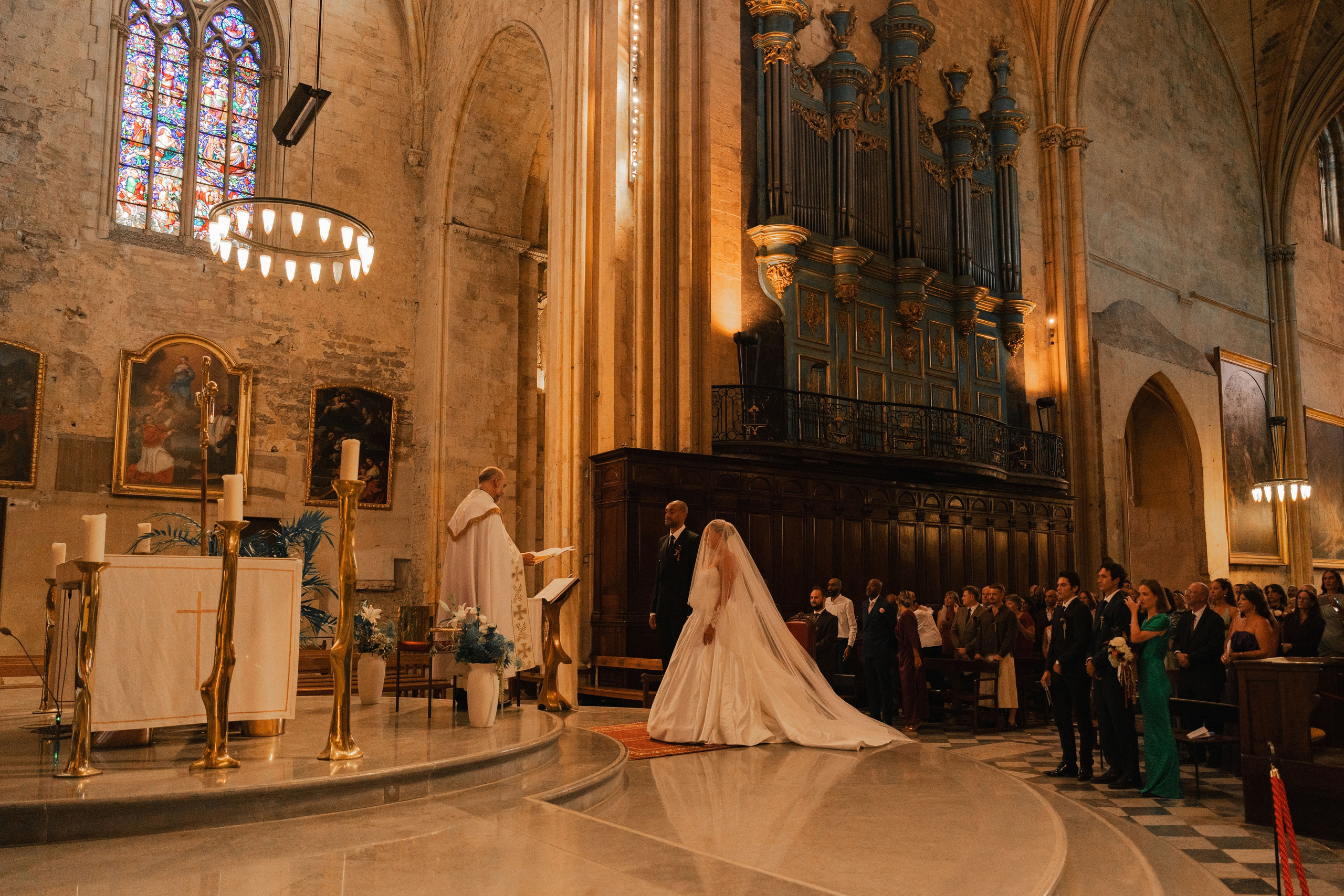 Full wedding gallery - 14h de couverture. Lucy Hubert — Photographe de mariage à Paris et en France