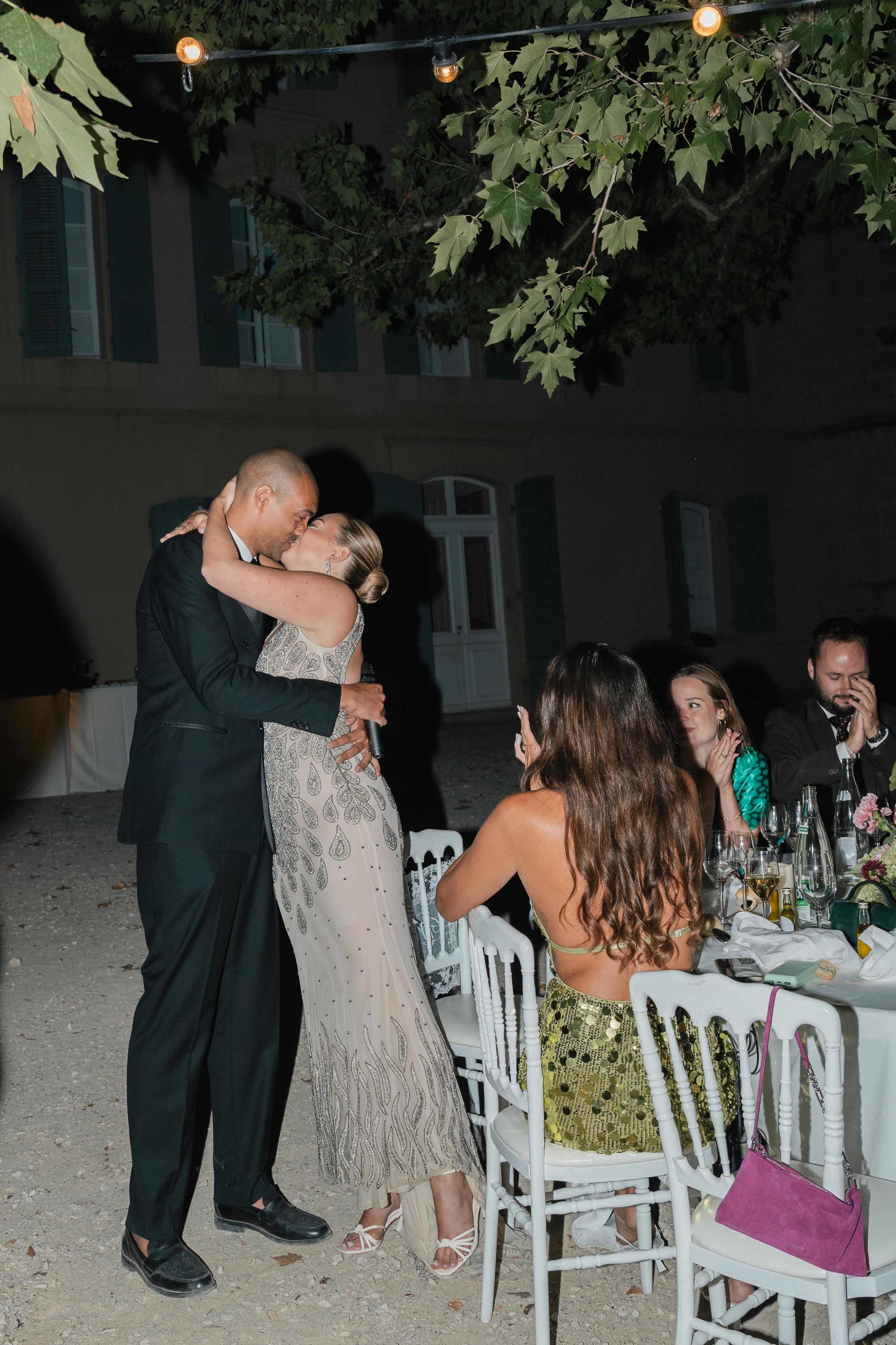 Full wedding gallery - 14h de couverture. Lucy Hubert — Photographe de mariage à Paris et en France