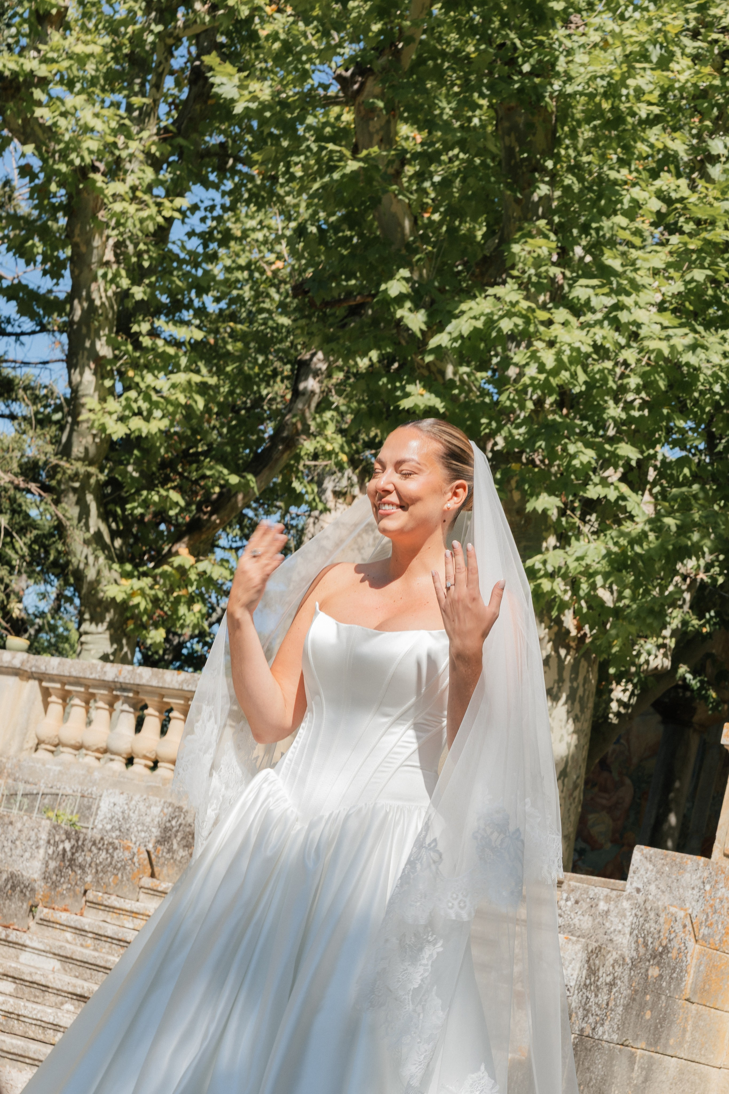 Full wedding gallery - 14h de couverture. Lucy Hubert — Photographe de mariage à Paris et en France