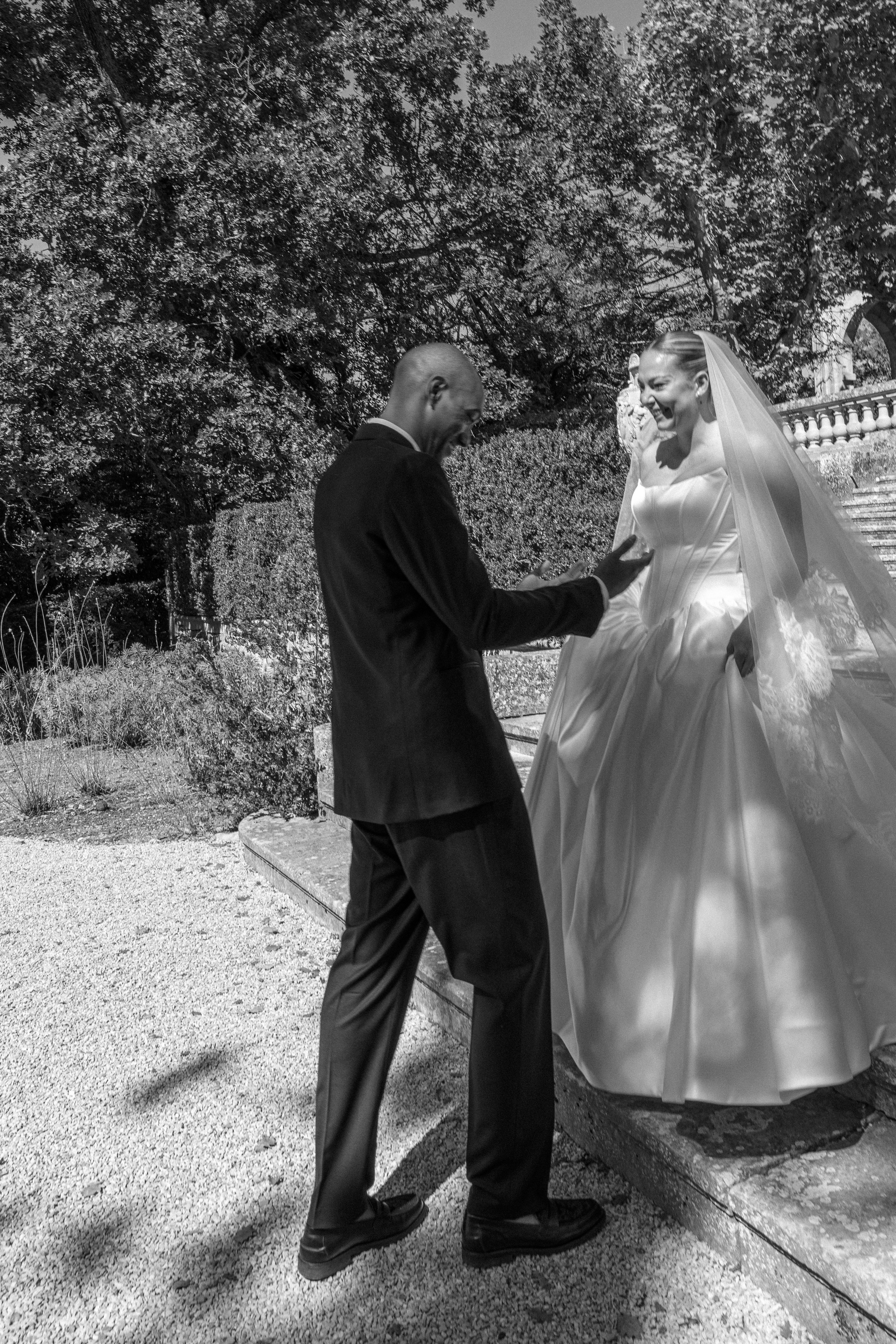 Full wedding gallery - 14h de couverture. Lucy Hubert — Photographe de mariage à Paris et en France