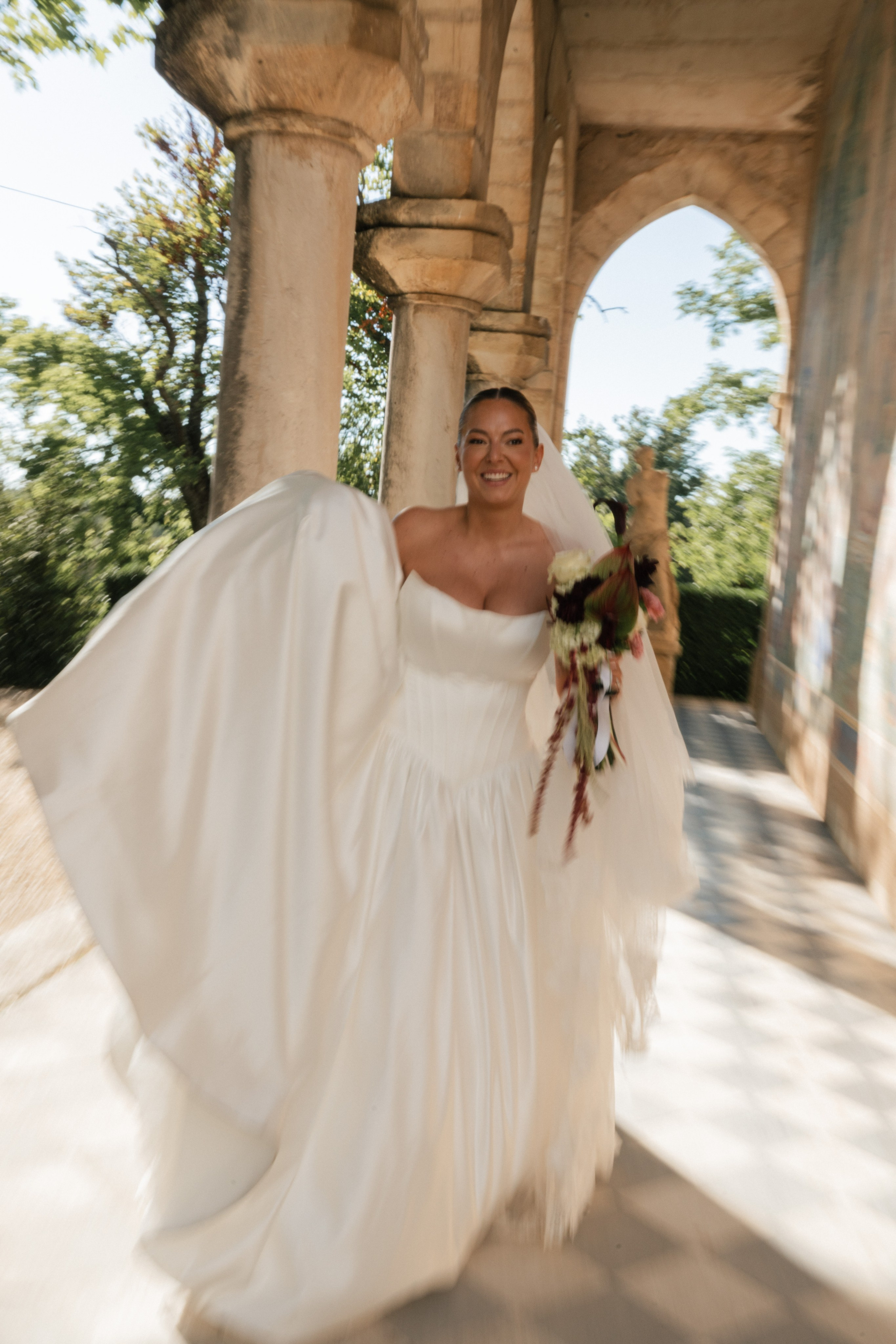 Full wedding gallery - 14h de couverture. Lucy Hubert — Photographe de mariage à Paris et en France