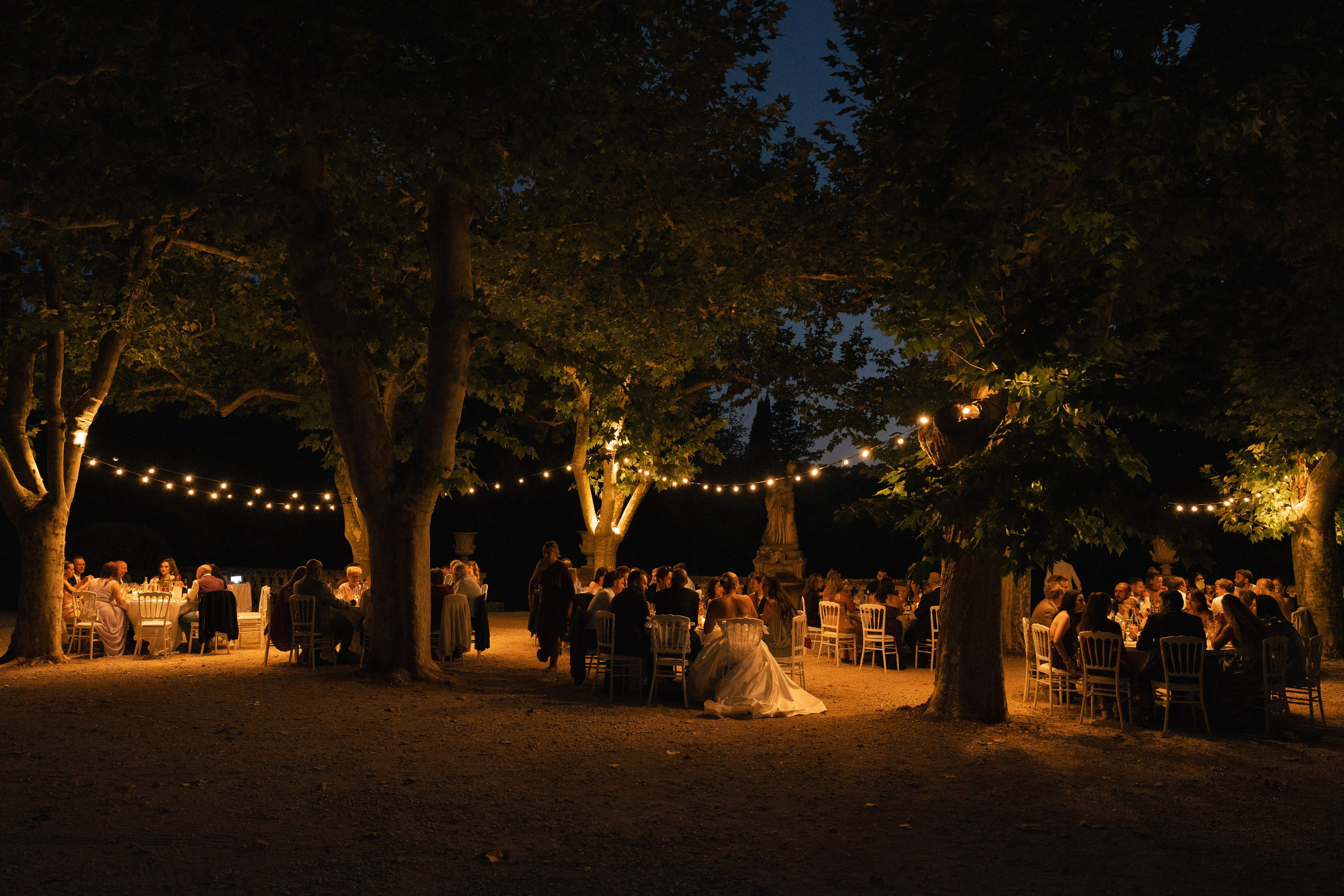 Full wedding gallery - 14h de couverture. Lucy Hubert — Photographe de mariage à Paris et en France