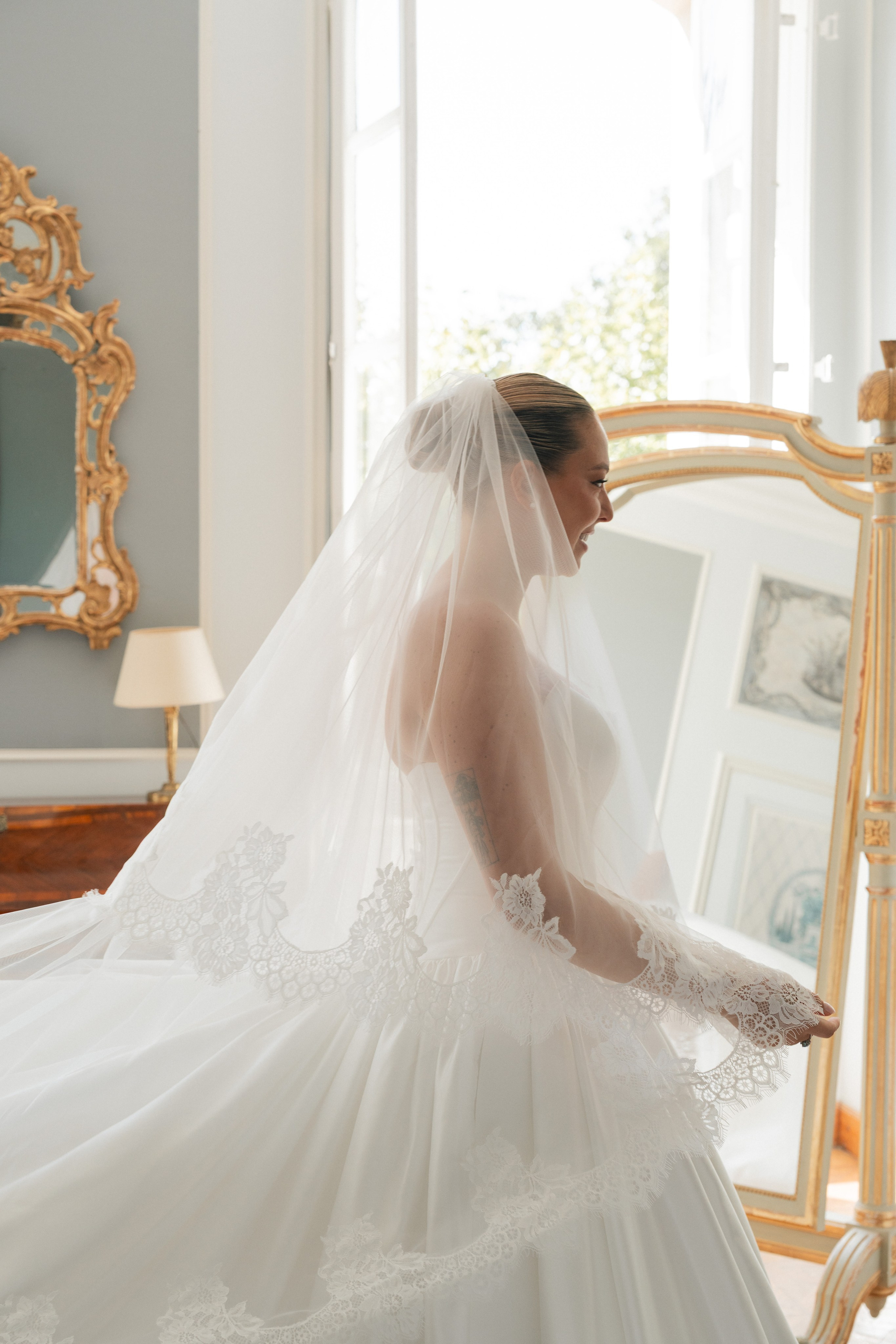 Full wedding gallery - 14h de couverture. Lucy Hubert — Photographe de mariage à Paris et en France