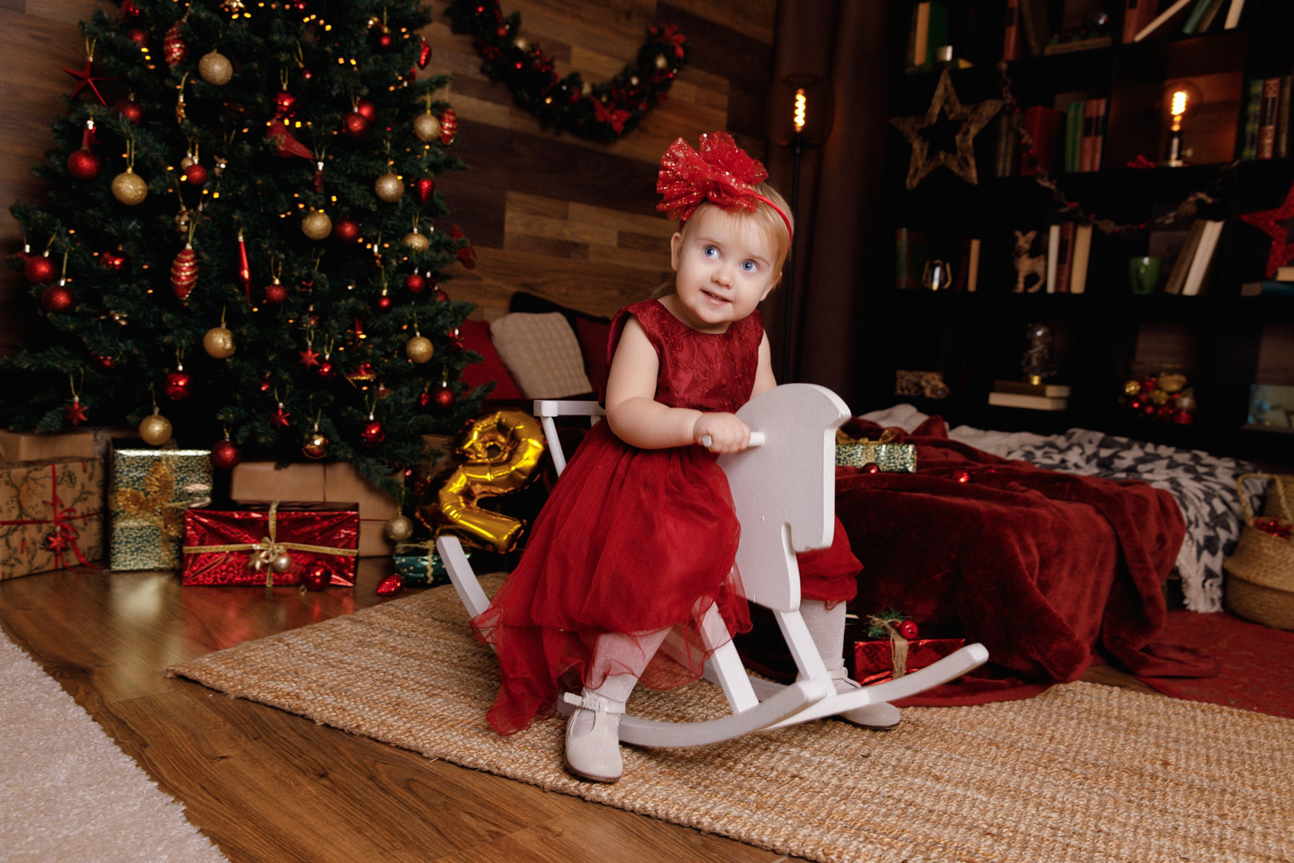 Christmas and New Year photo sessions in Riga, Latvia in studio. Evgeny Timofeyev | Wedding & Content photographer and videographer