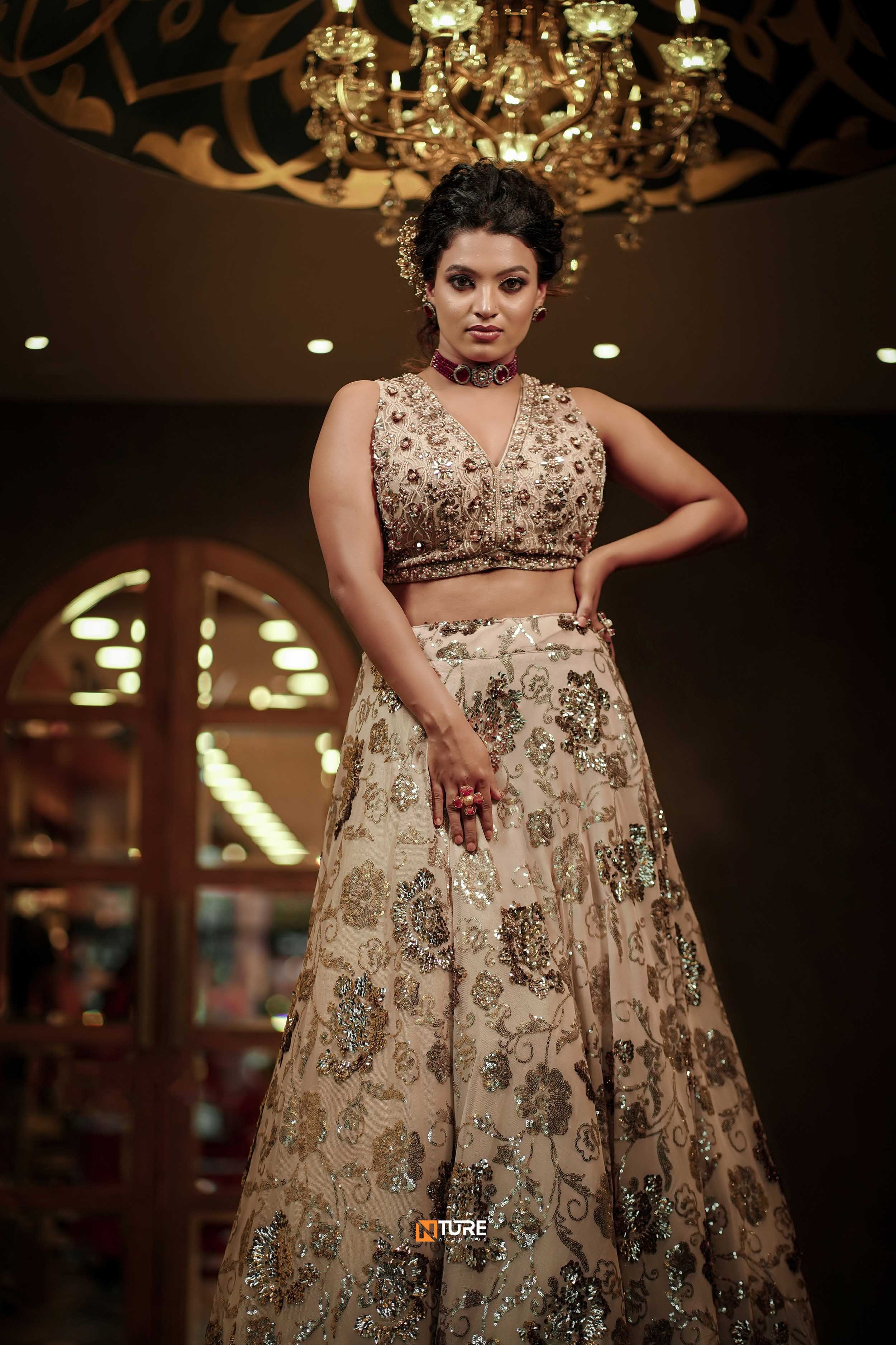 PHOTOS. NTURE WEDDING