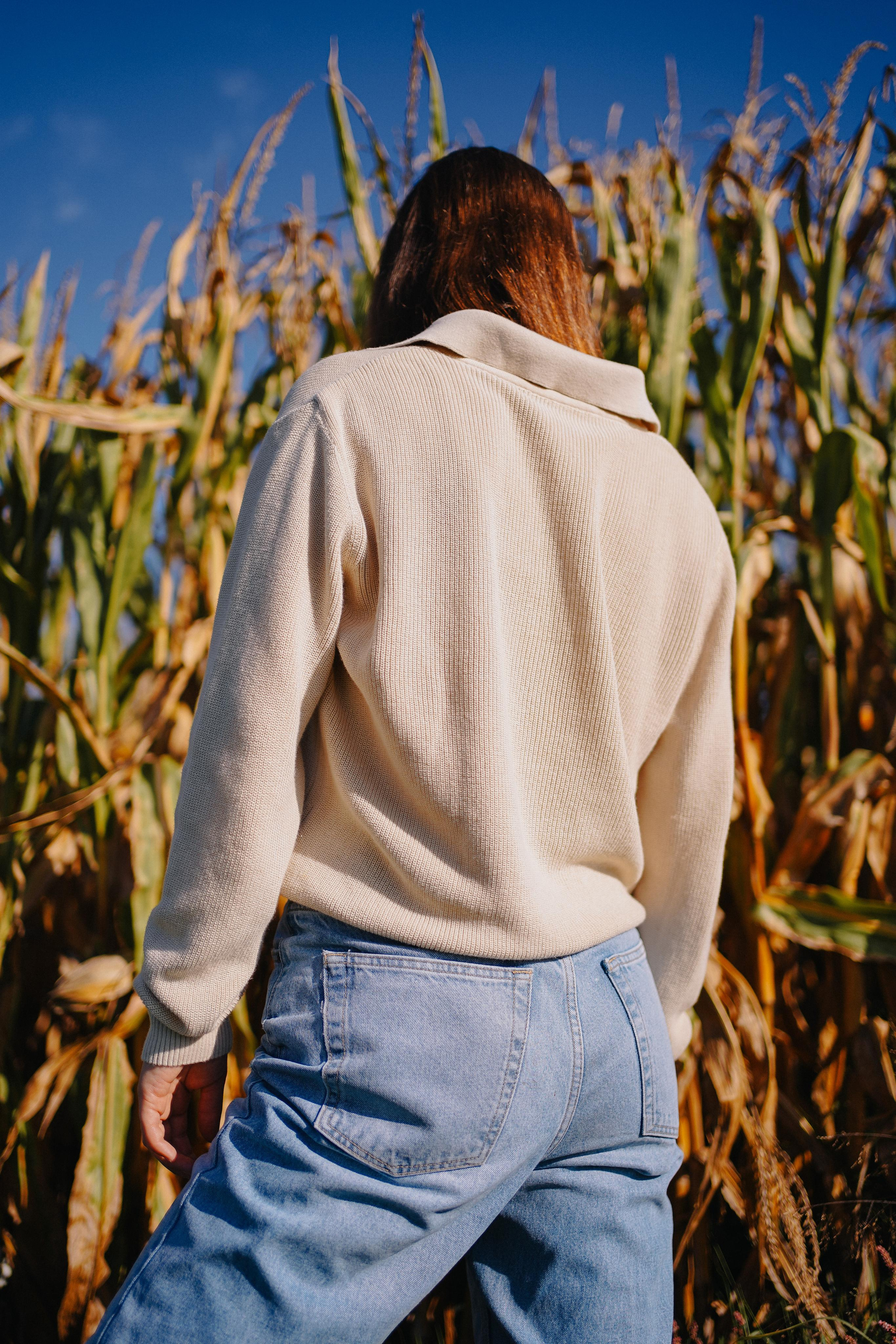 “Summer mood”. Editorial for https://preri.com/. Julia Pelikánová | Portrait and content photographer in Prague
