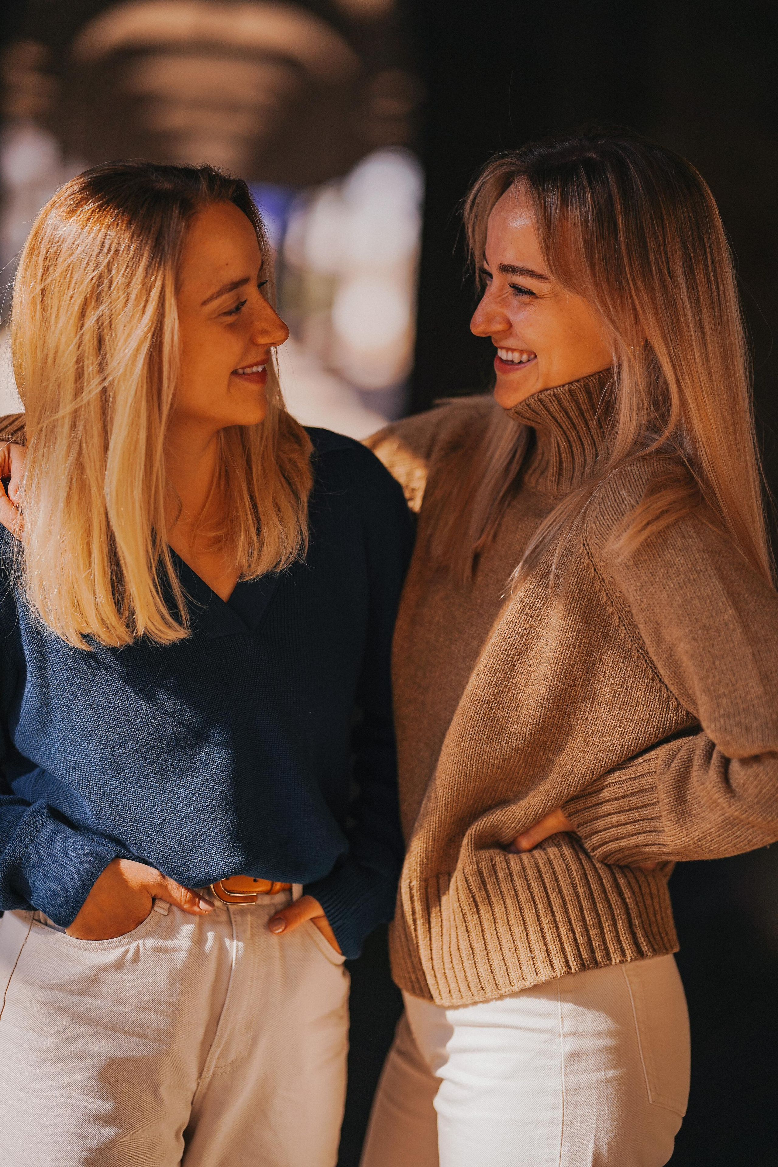 “In the town”. Editorial for https://preri.com/. Julia Pelikánová | Portrait and content photographer in Prague