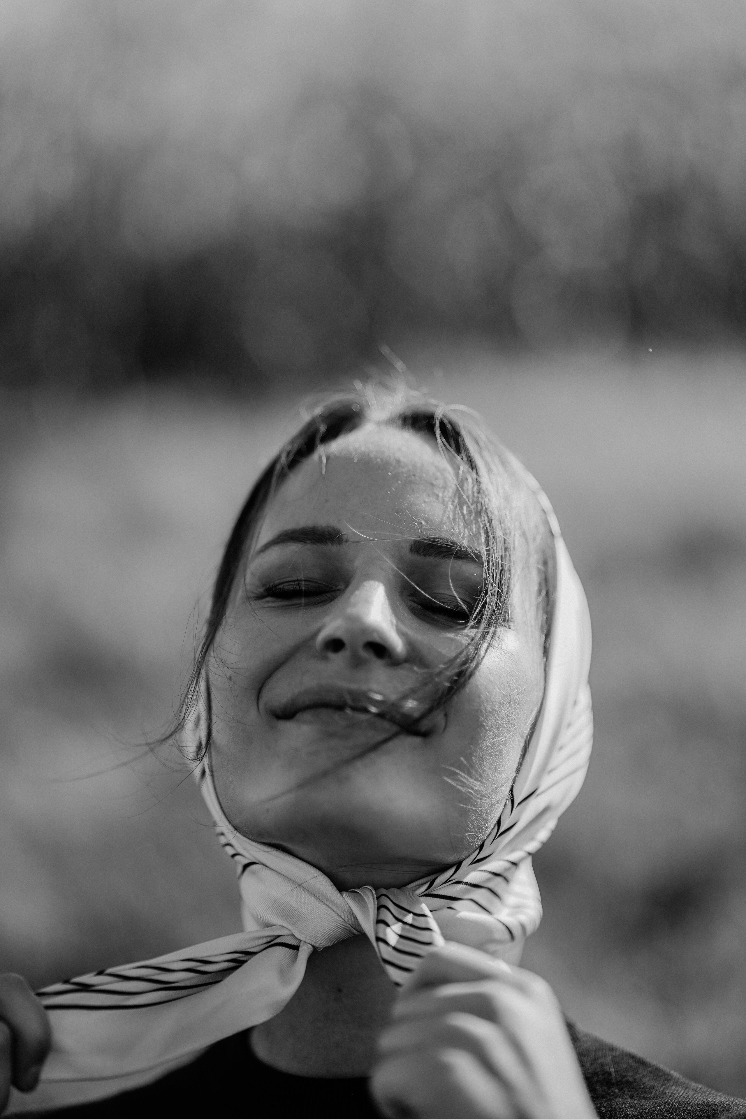 “Summer mood”. Editorial for https://preri.com/. Julia Pelikánová | Portrait and content photographer in Prague