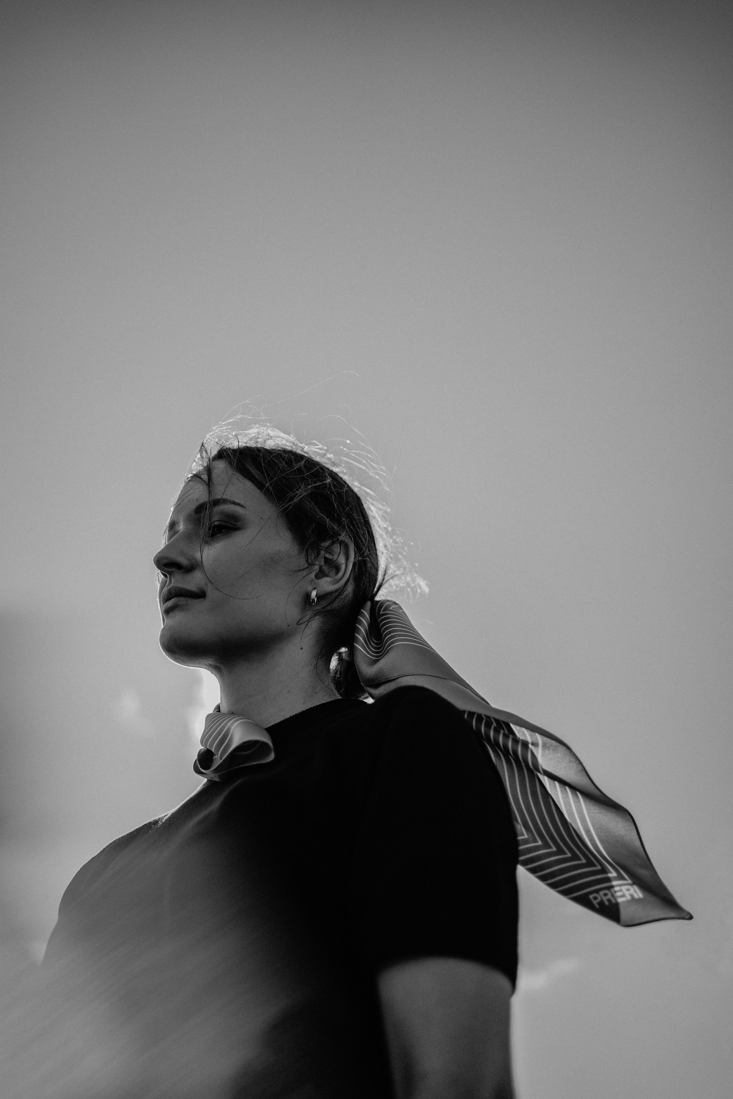 “Summer mood”. Editorial for https://preri.com/. Julia Pelikánová | Portrait and content photographer in Prague