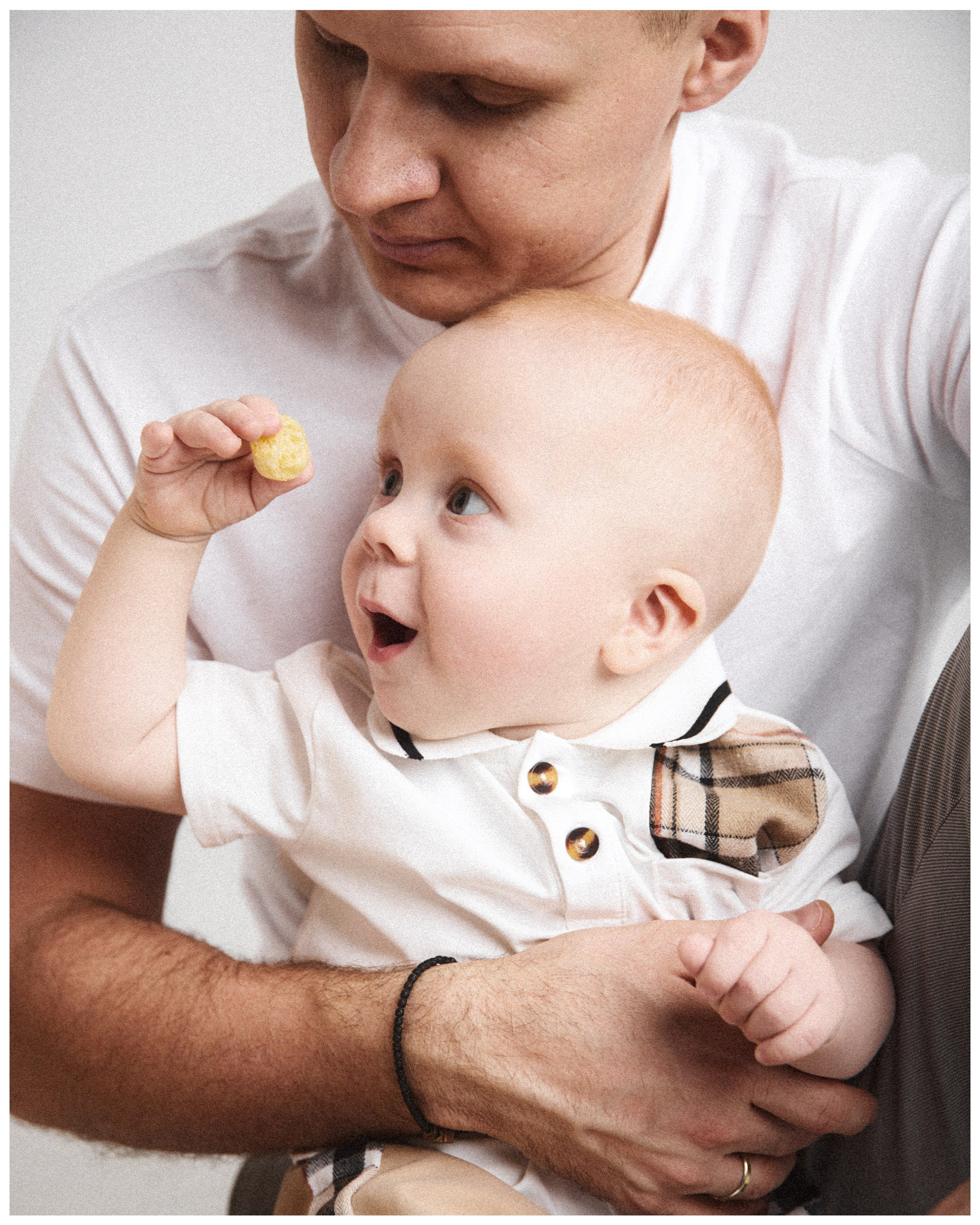 PORTFOLO. Profesionalus fotografas Vilniuje. Asmeninės ir šeimos fotosesijos, vestuvių, krikštynų bei renginių fotografavimas, produktų fotografija