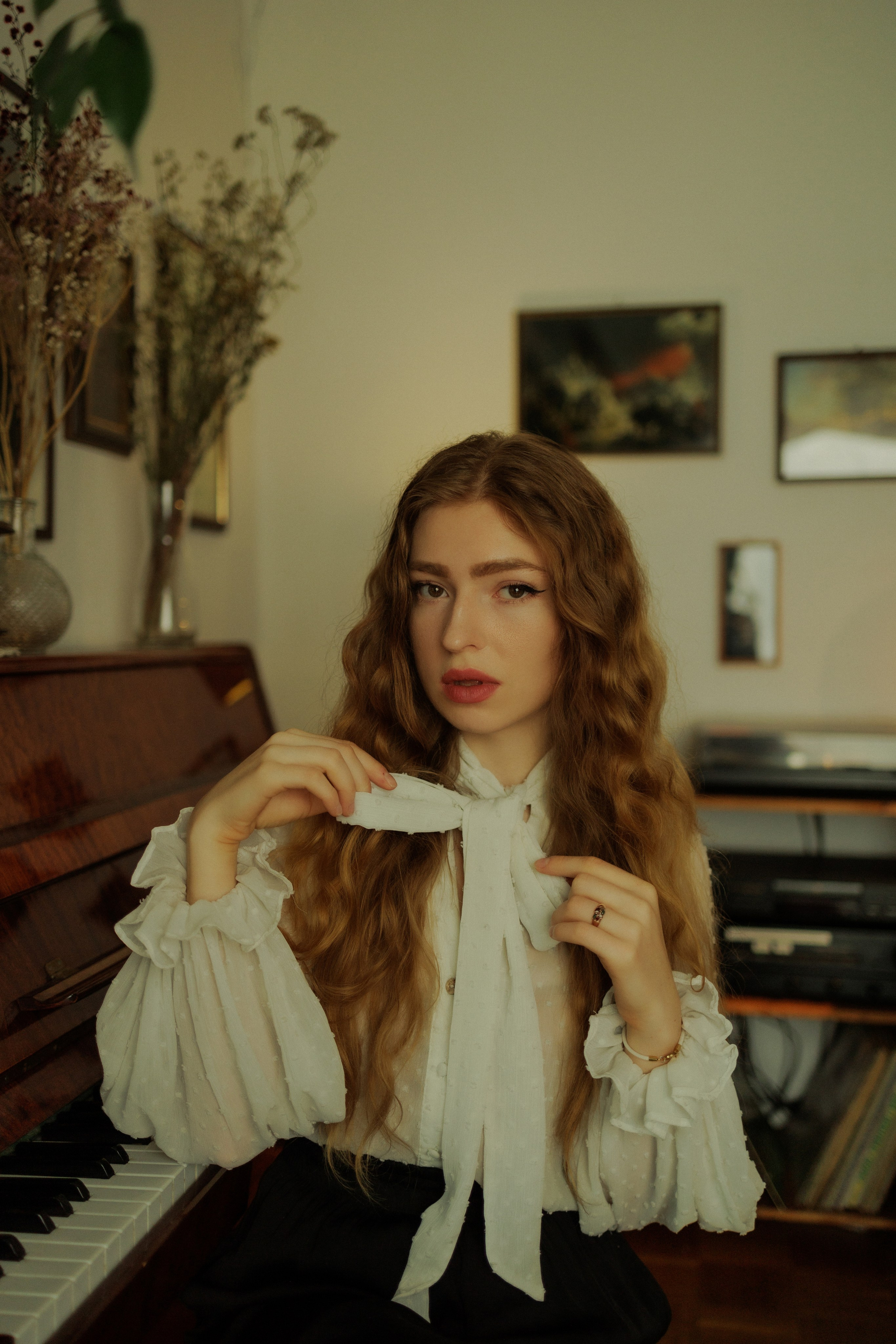 Soft Light — Intimate Lifestyle Portraits by the Window | Natural & Soulful Photography. Kristina Kozheltsova- Soulful Portrait&Lifestyle&Love Story Photographer in Leipzig, Germany