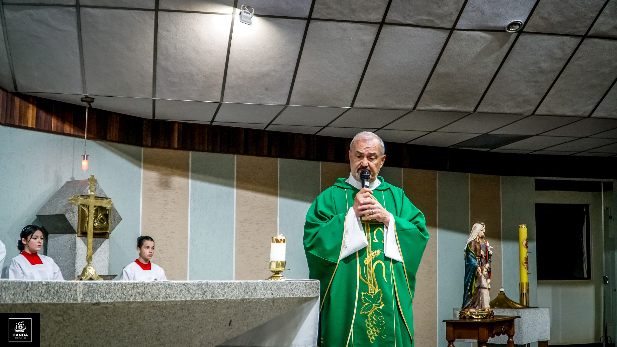 Acampamento Casais. Handa Produções