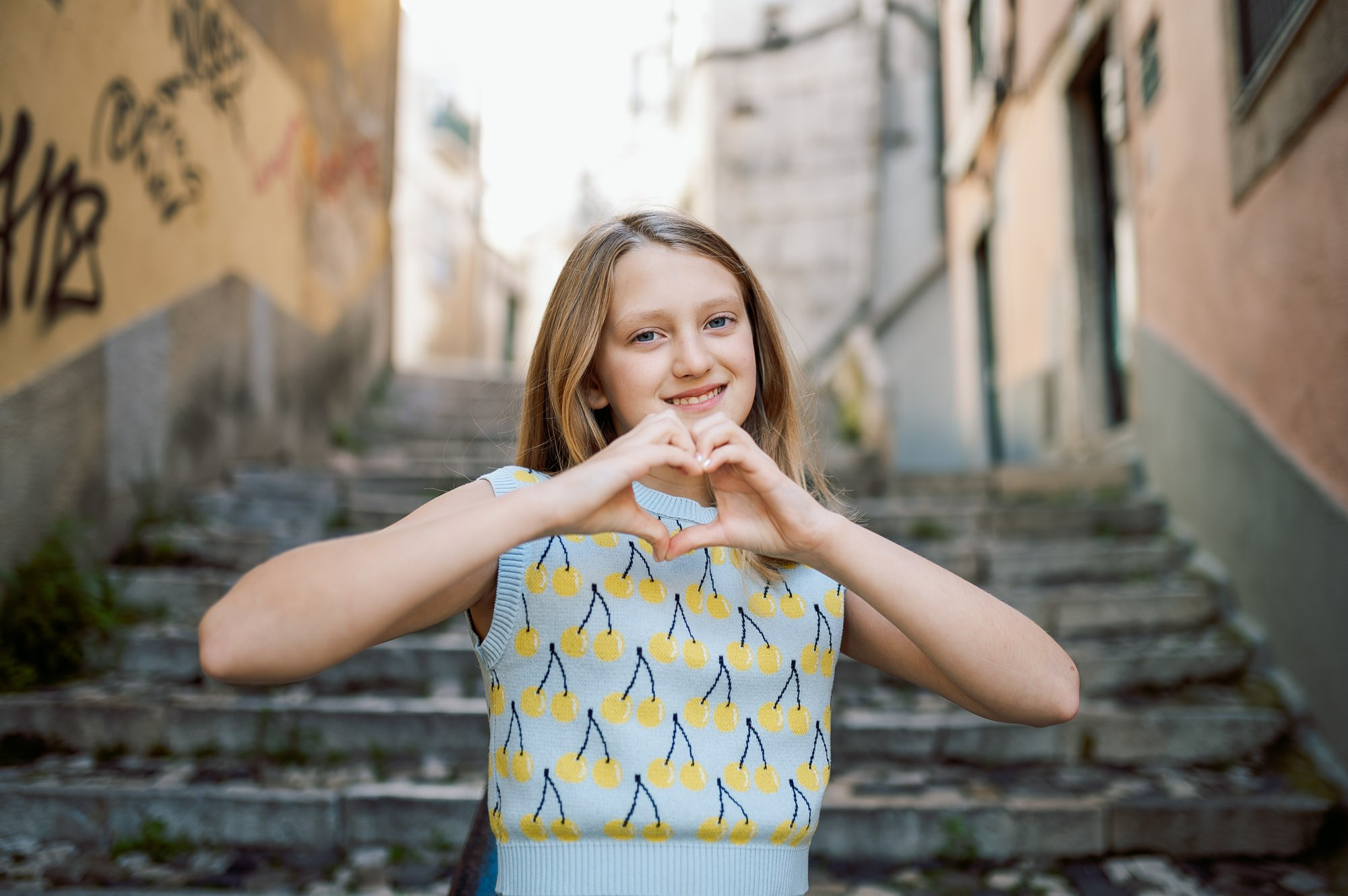 photoshoot in Alfama, Lisbon, фотосессия в Алфаме, Photo shoot for mum and daughter