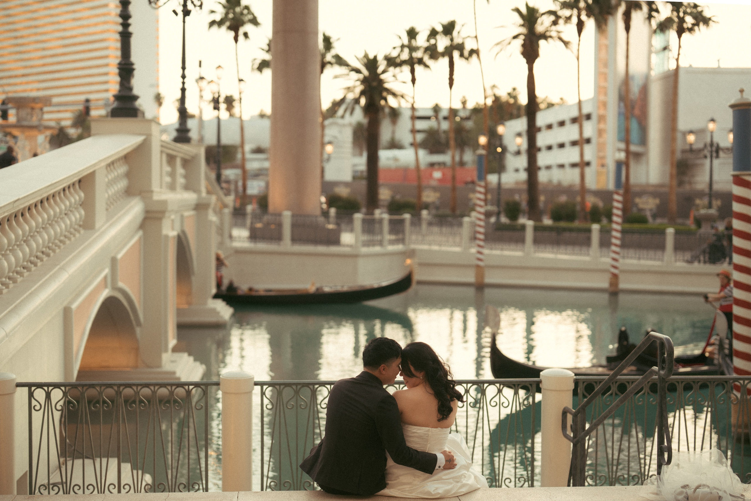 Kim&Ken. Wedding & elopement photographer Viktoriya Kravtsov. Las Vegas