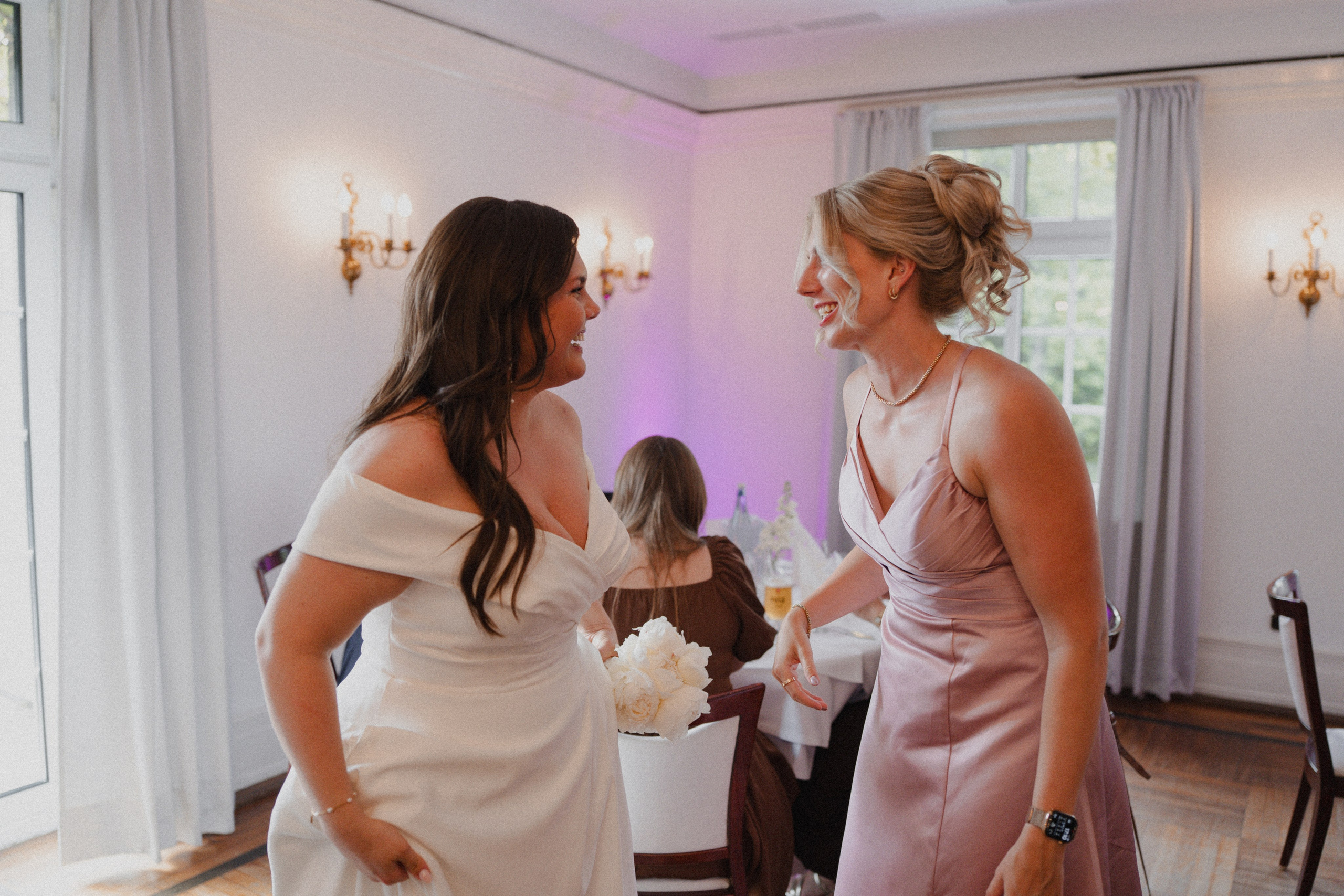 Jessica & Felix I Gesellschaft Harmonie Bochum. Hochzeitsfotografin Bochum | Halyna Reiche Fotografie NRW