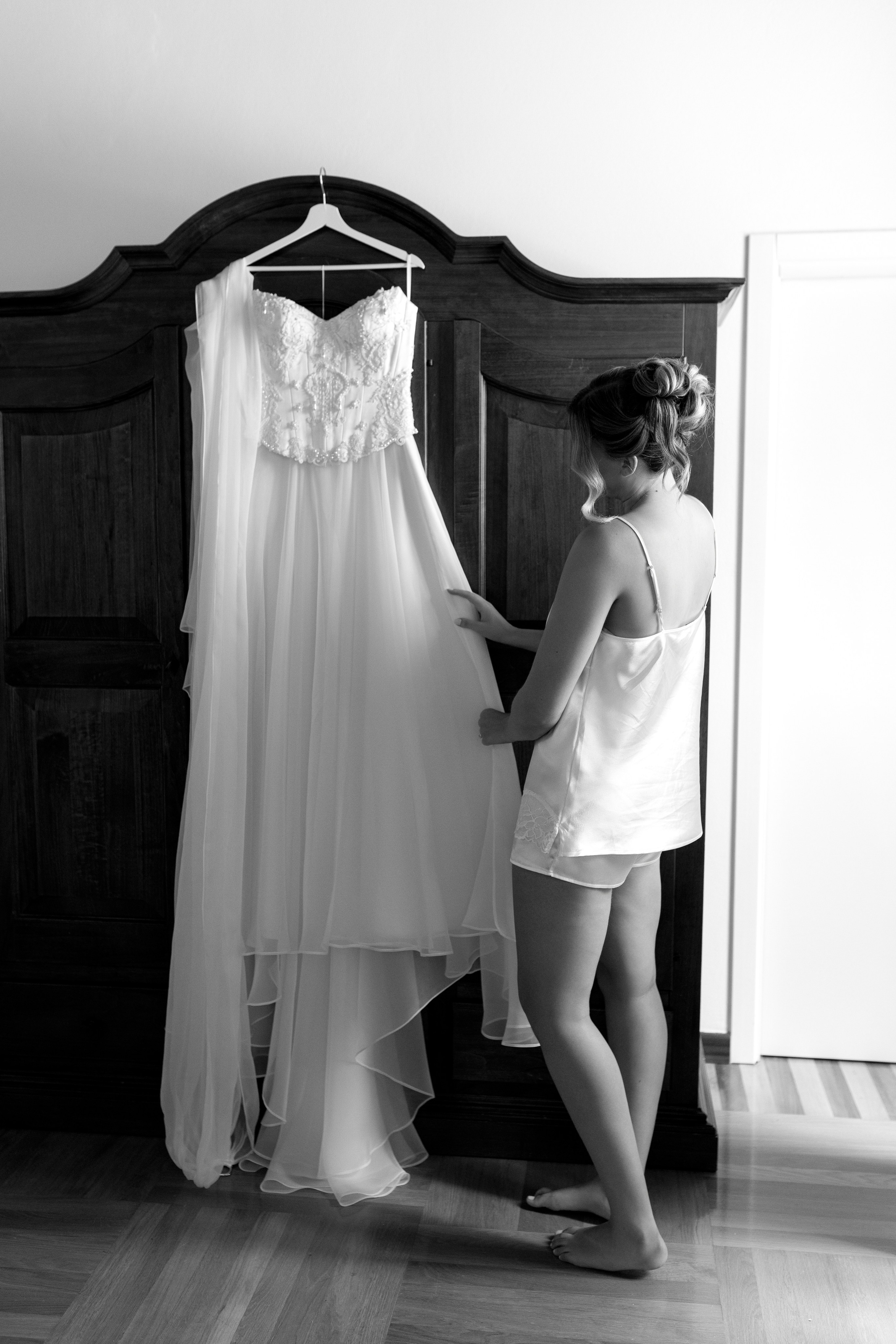 Madison & Dylan. Wedding photographer in Italy